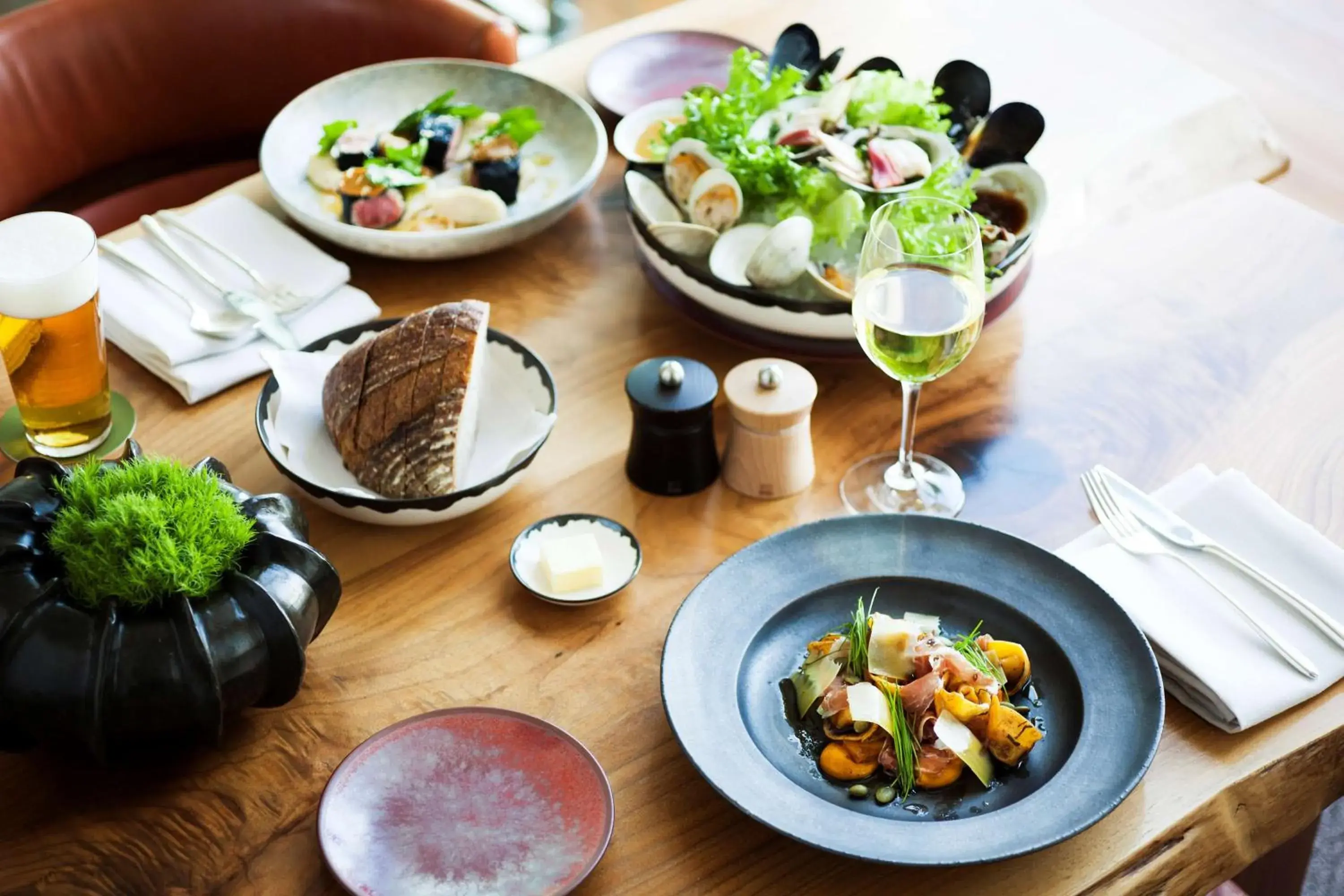 Restaurant/places to eat in Andaz Tokyo - A Concept by Hyatt Restaurant/places to eat in Andaz Tokyo - A Concept by Hyatt