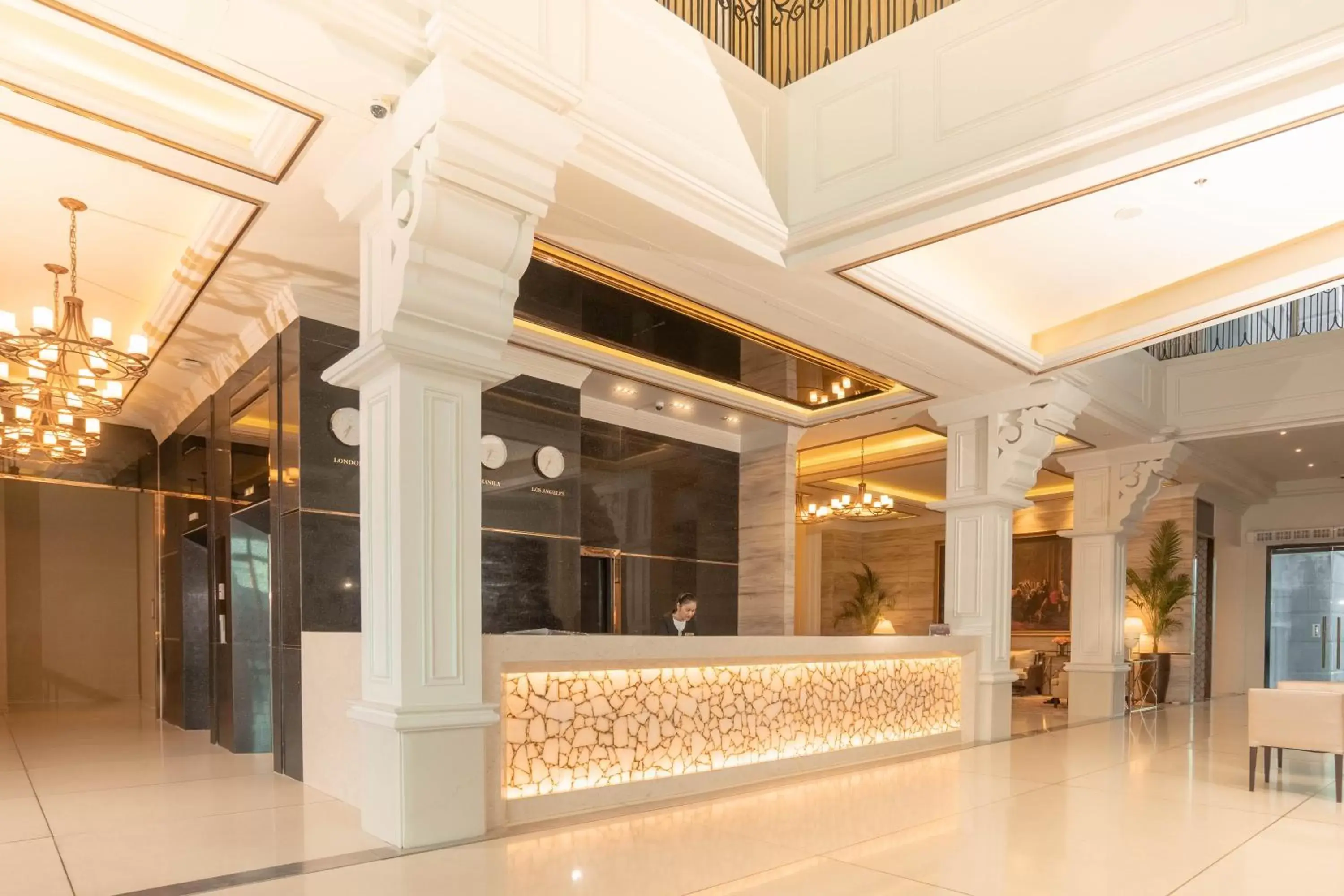 Lobby or reception, Lobby/Reception in The Monarch Hotel