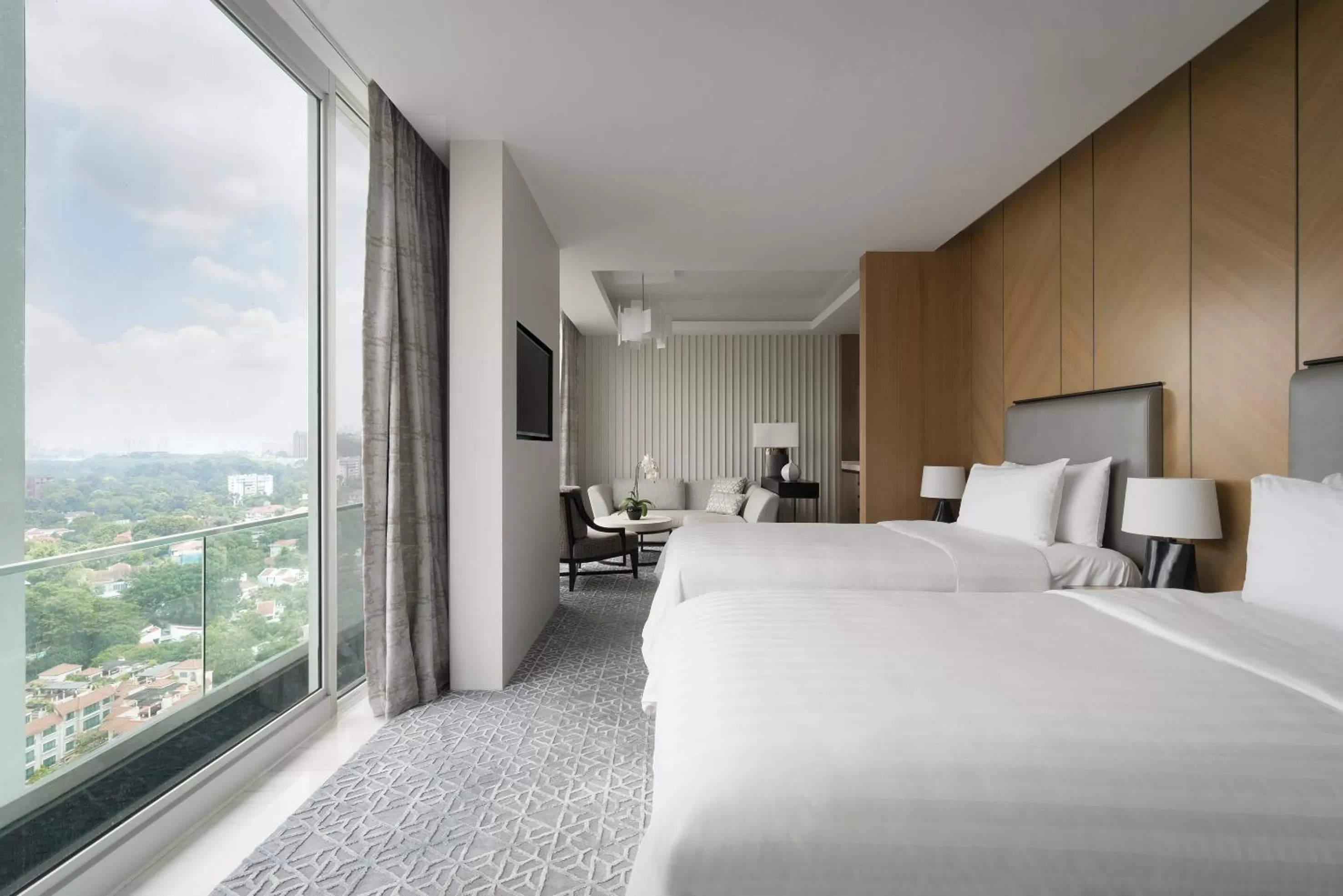 Bed in Shangri-La Singapore