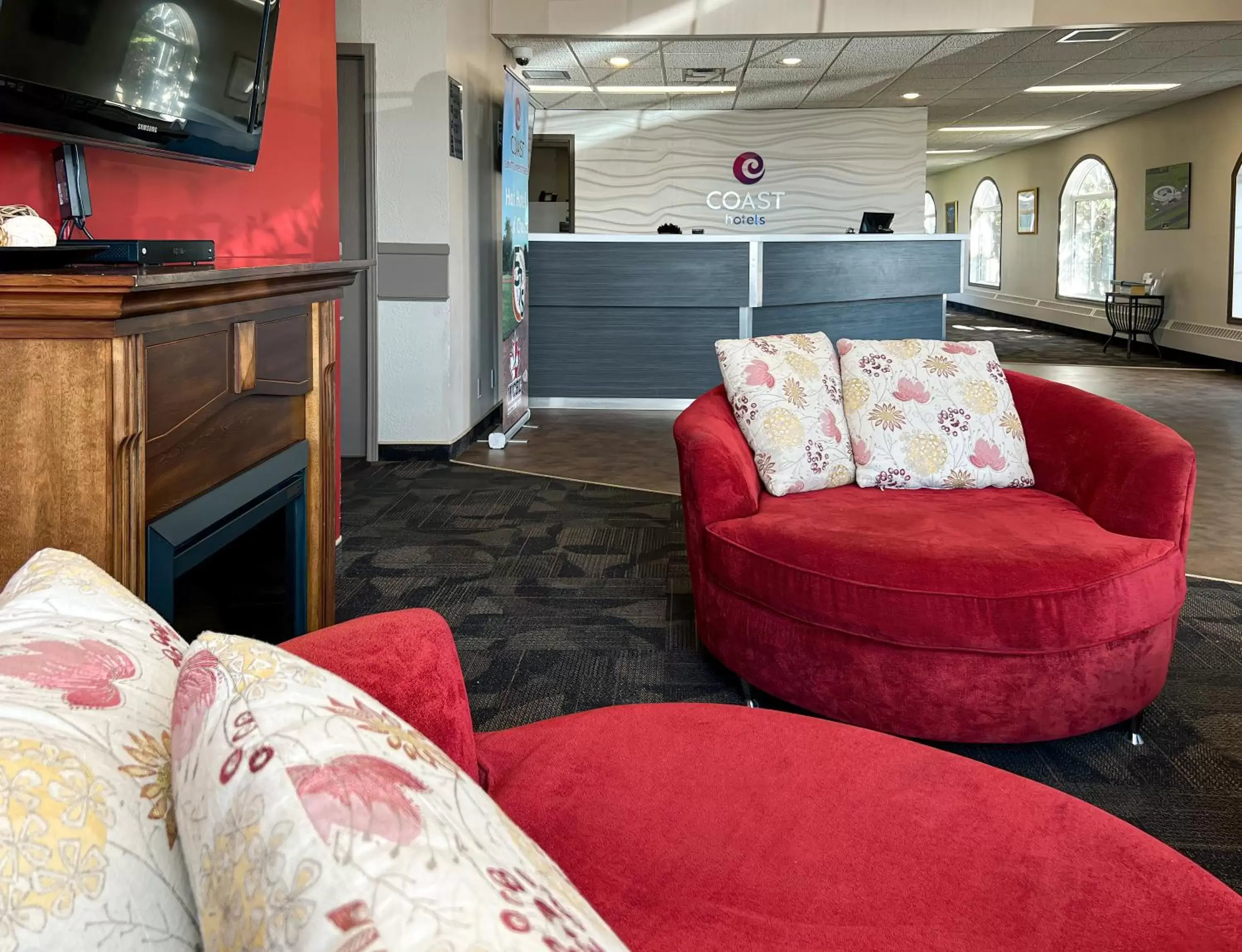 Lobby or reception, Seating Area in Coast Swift Current Hotel