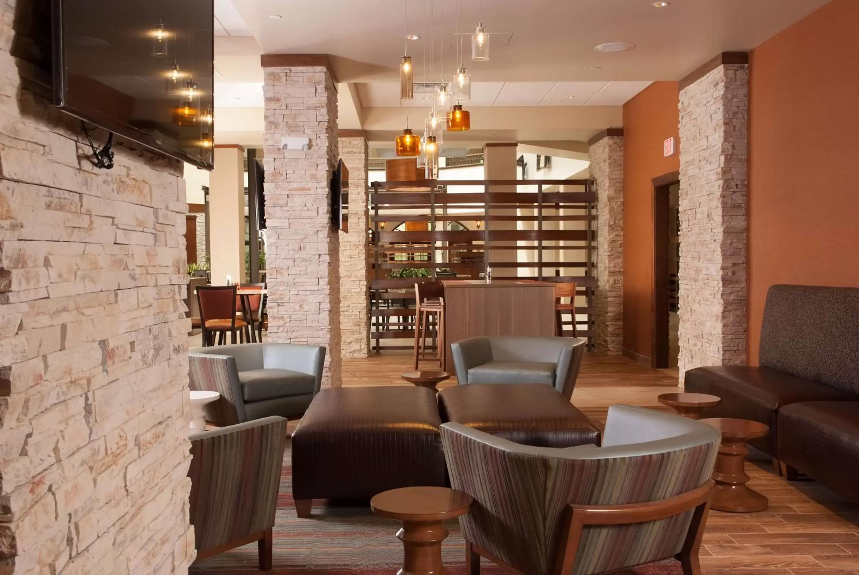 Restaurant/places to eat, Lounge/Bar in Embassy Suites by Hilton Nashville Airport