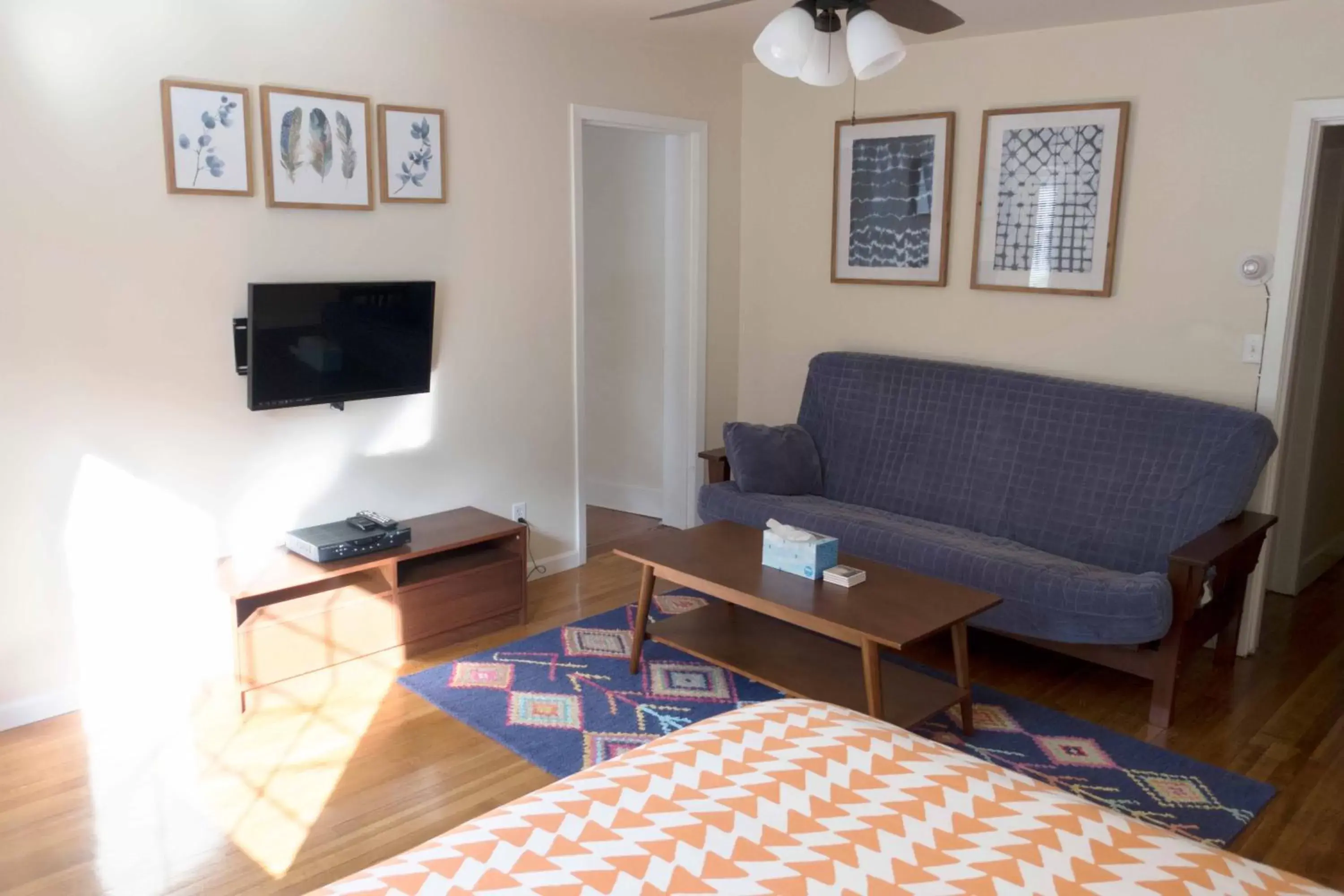 Living room, Seating Area in Sauerdough Lodging