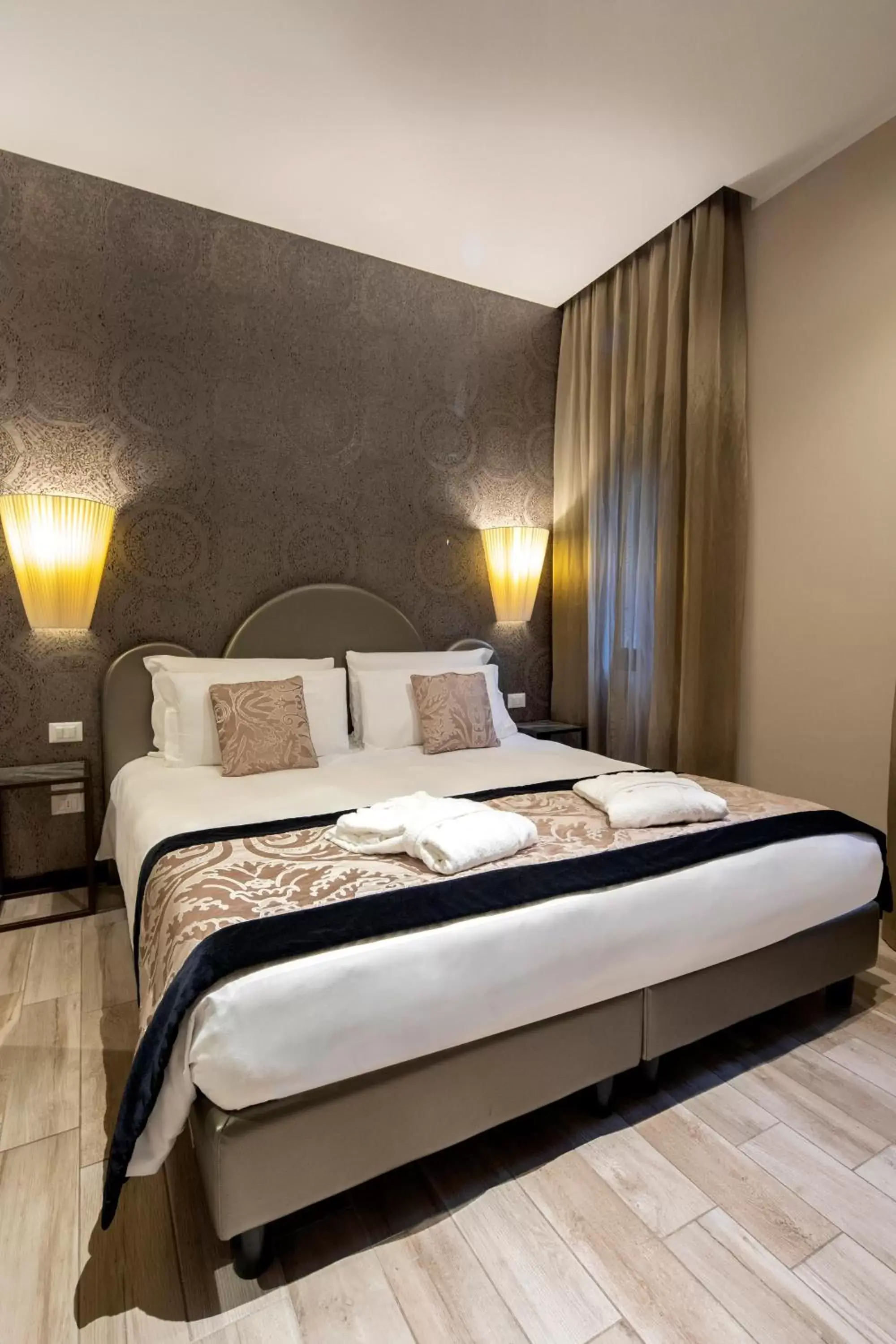 Bed in Alle Guglie Boutique Hotel