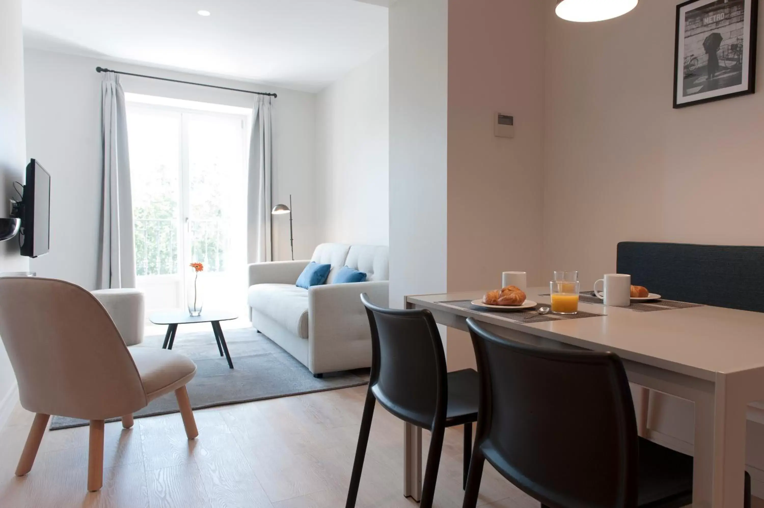 Dining Area in MH Apartments Central Madrid