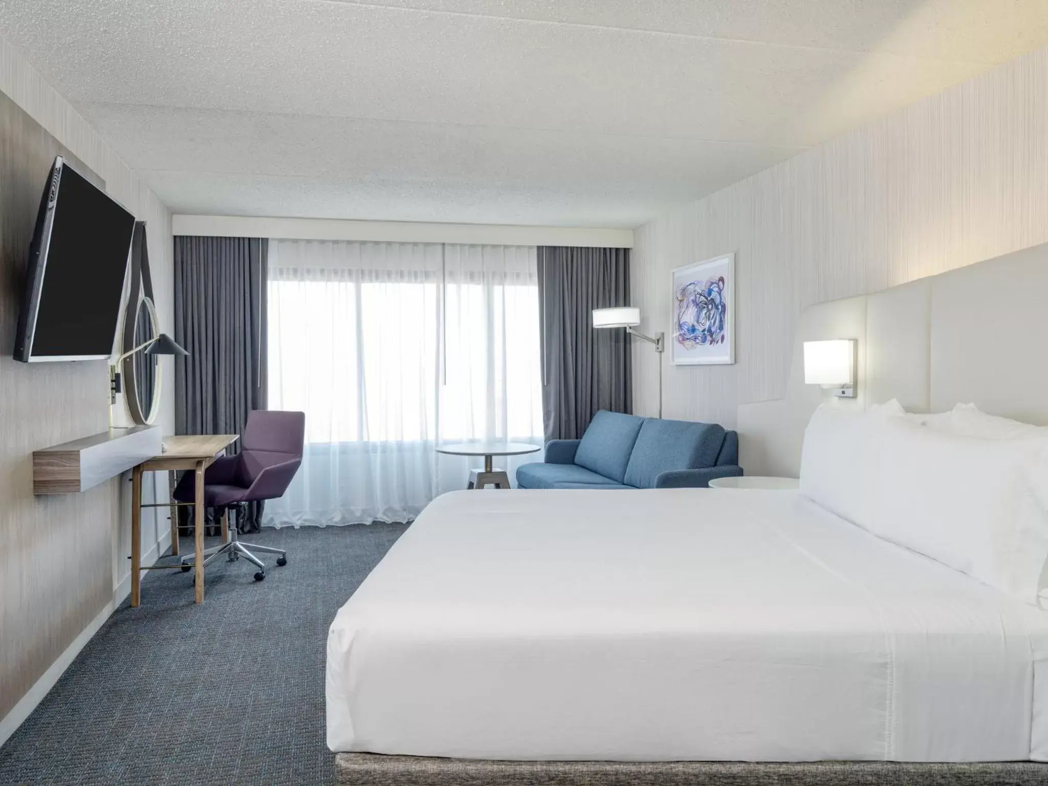 Photo of the whole room, Bed in Crowne Plaza Indianapolis-Airport, an IHG Hotel