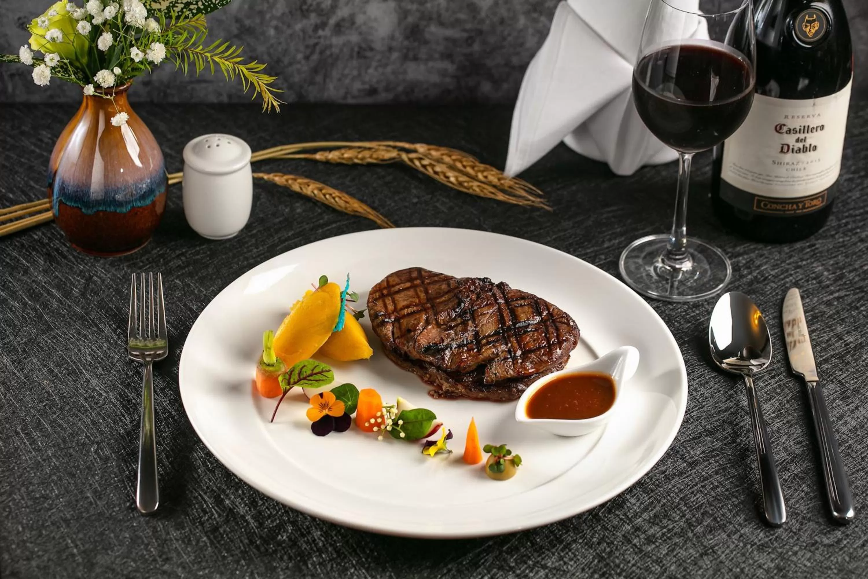 Dinner in The Tray Hotel Hai Phong