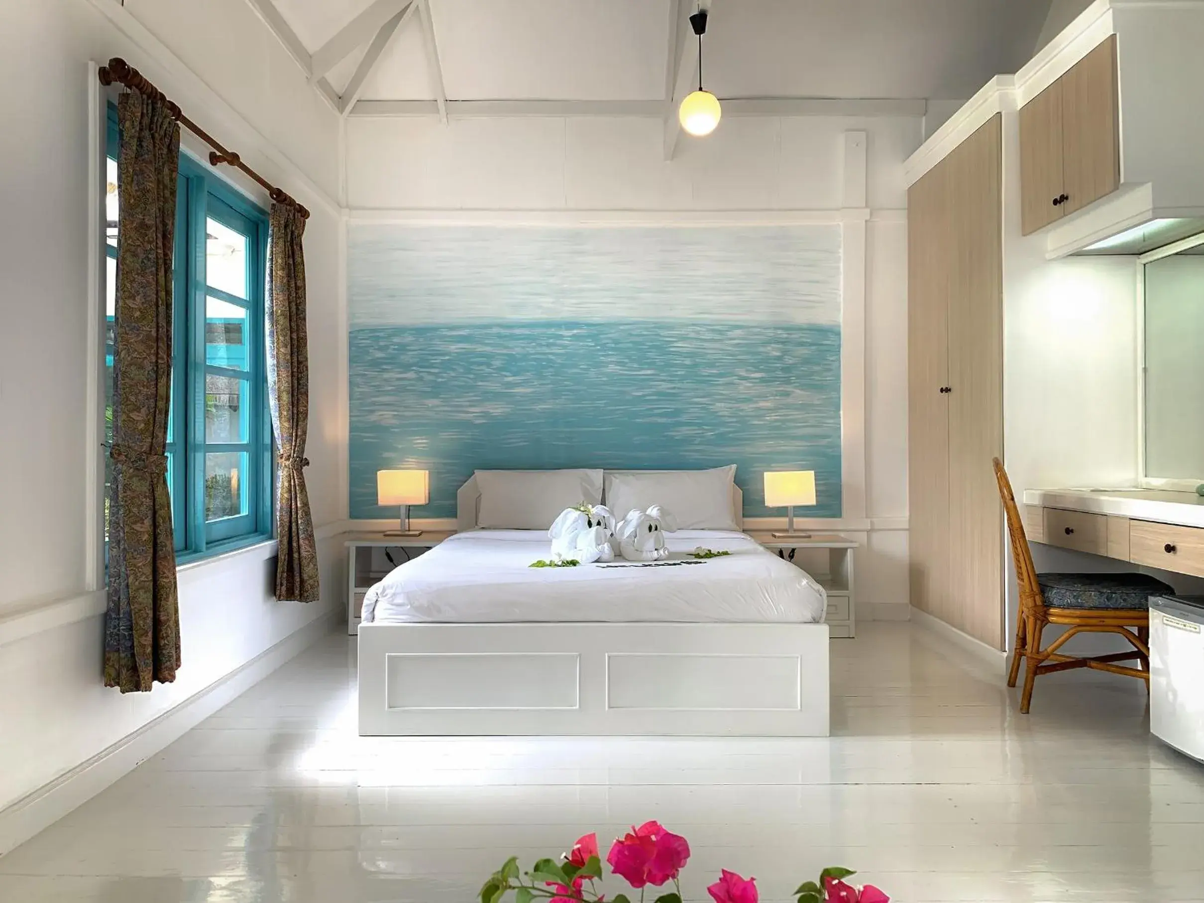 Bed in Sand Sea Resort & Spa - Lamai Beach , Koh Samui