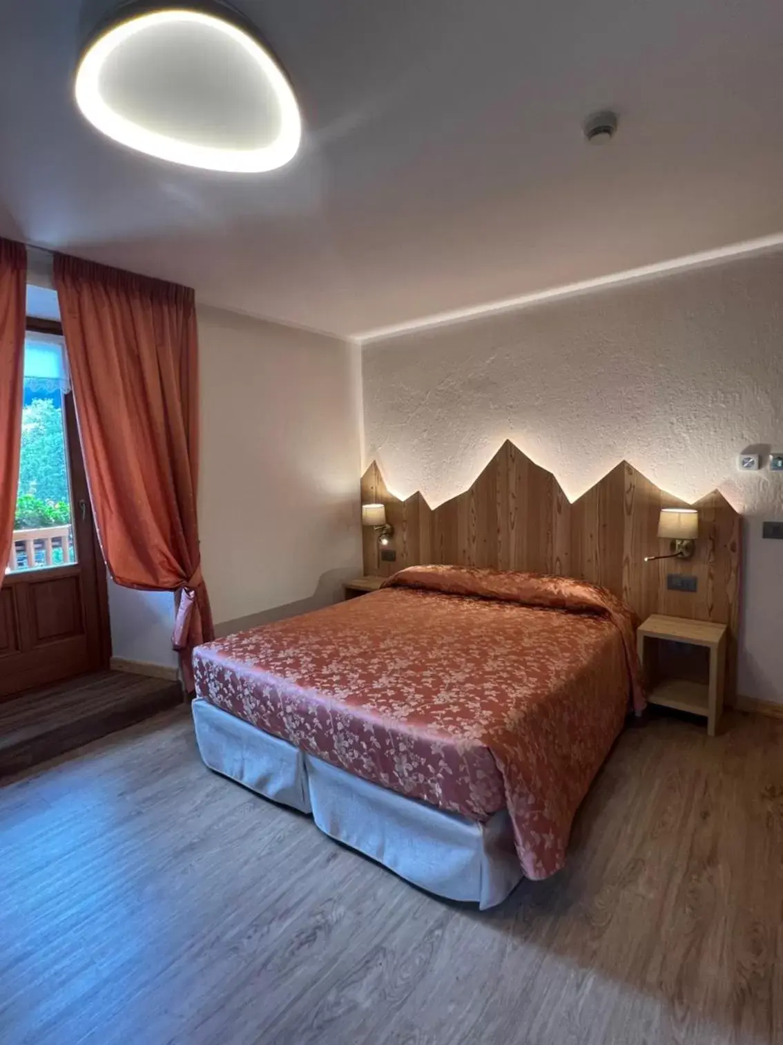 Bedroom, Bed in Hotel Des Glaciers