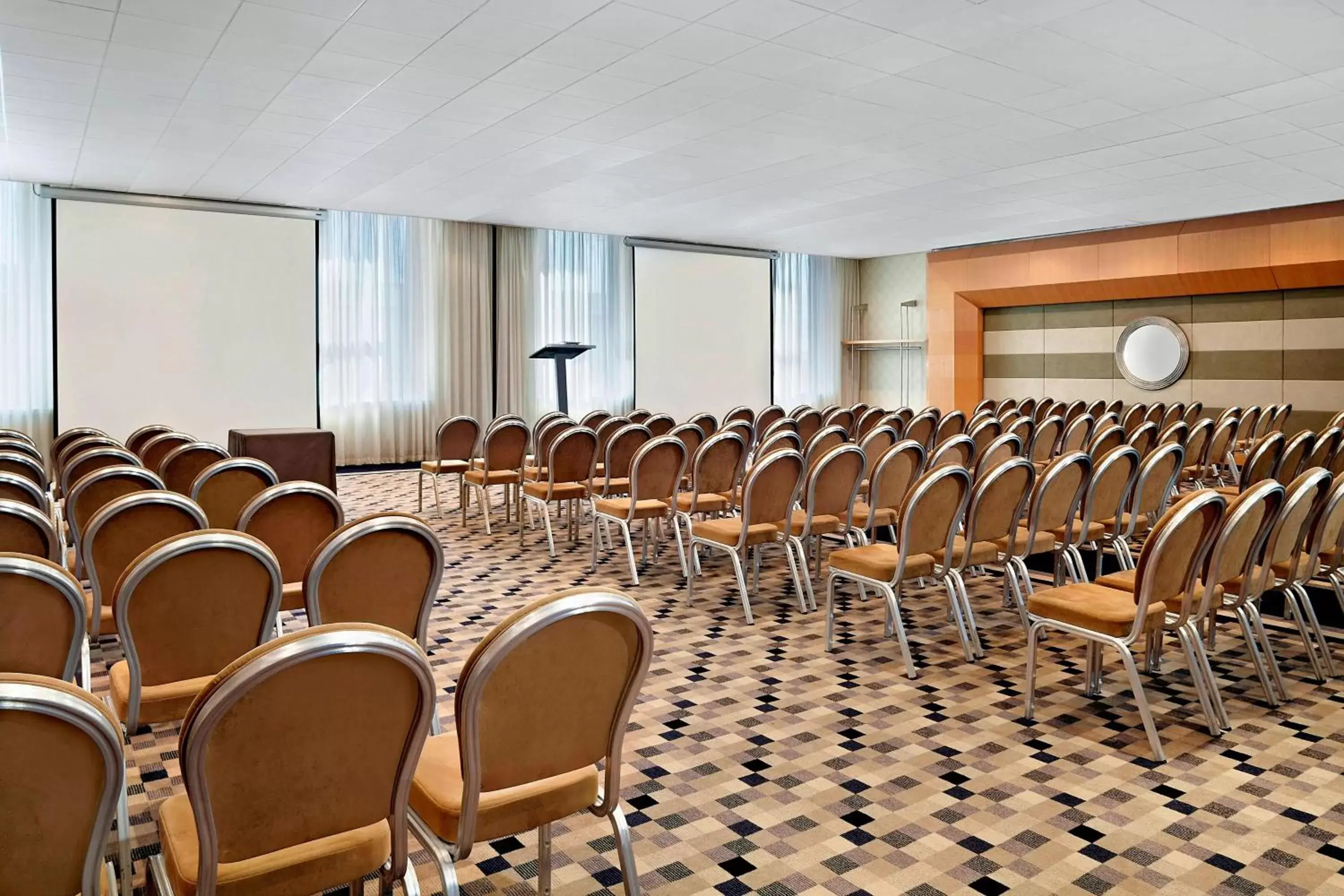 Meeting/conference room in Sheraton Brussels Airport Hotel