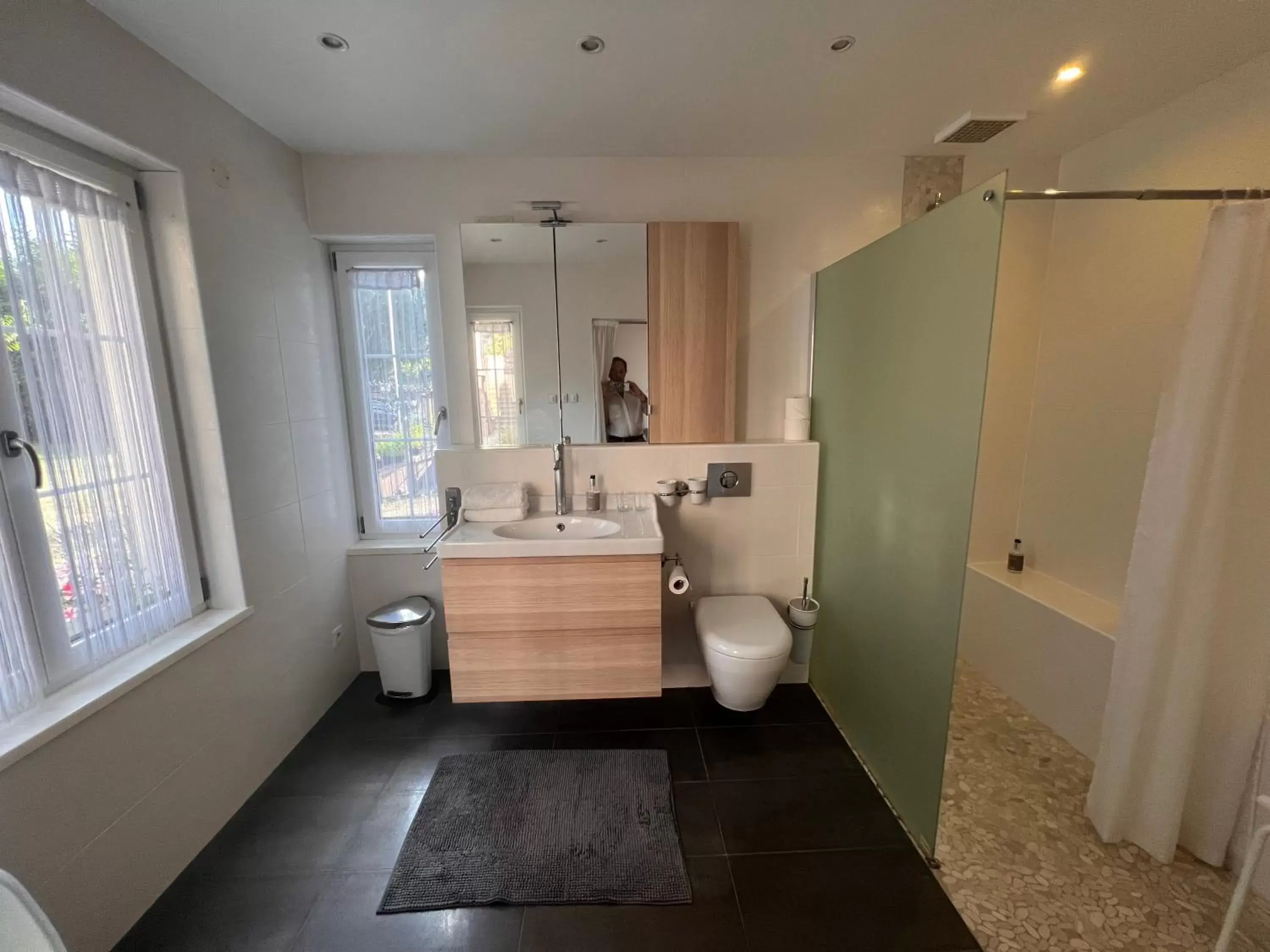 Bathroom in Hôtel Le Manoir