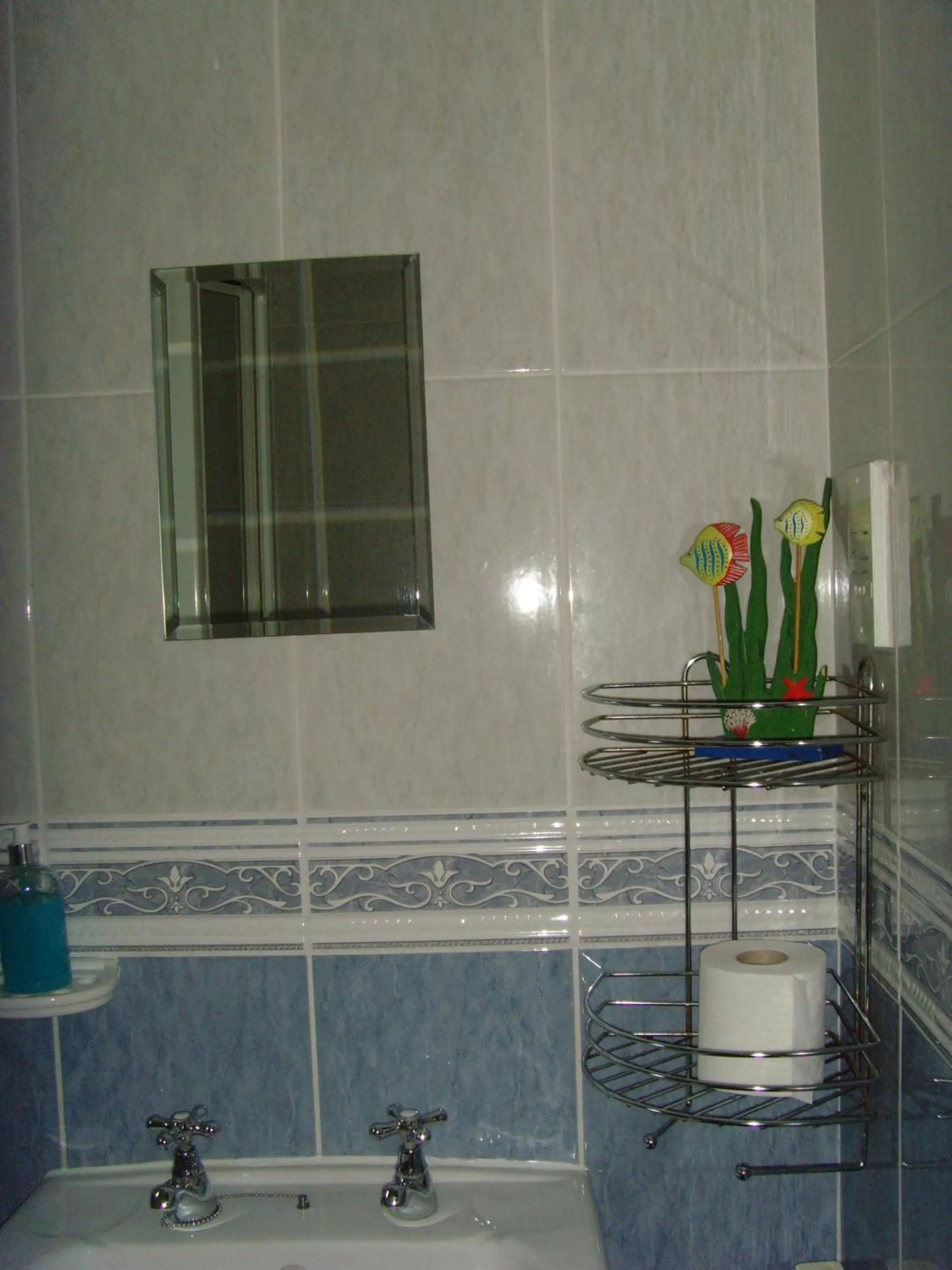 Toilet in Twin Lions Hotel