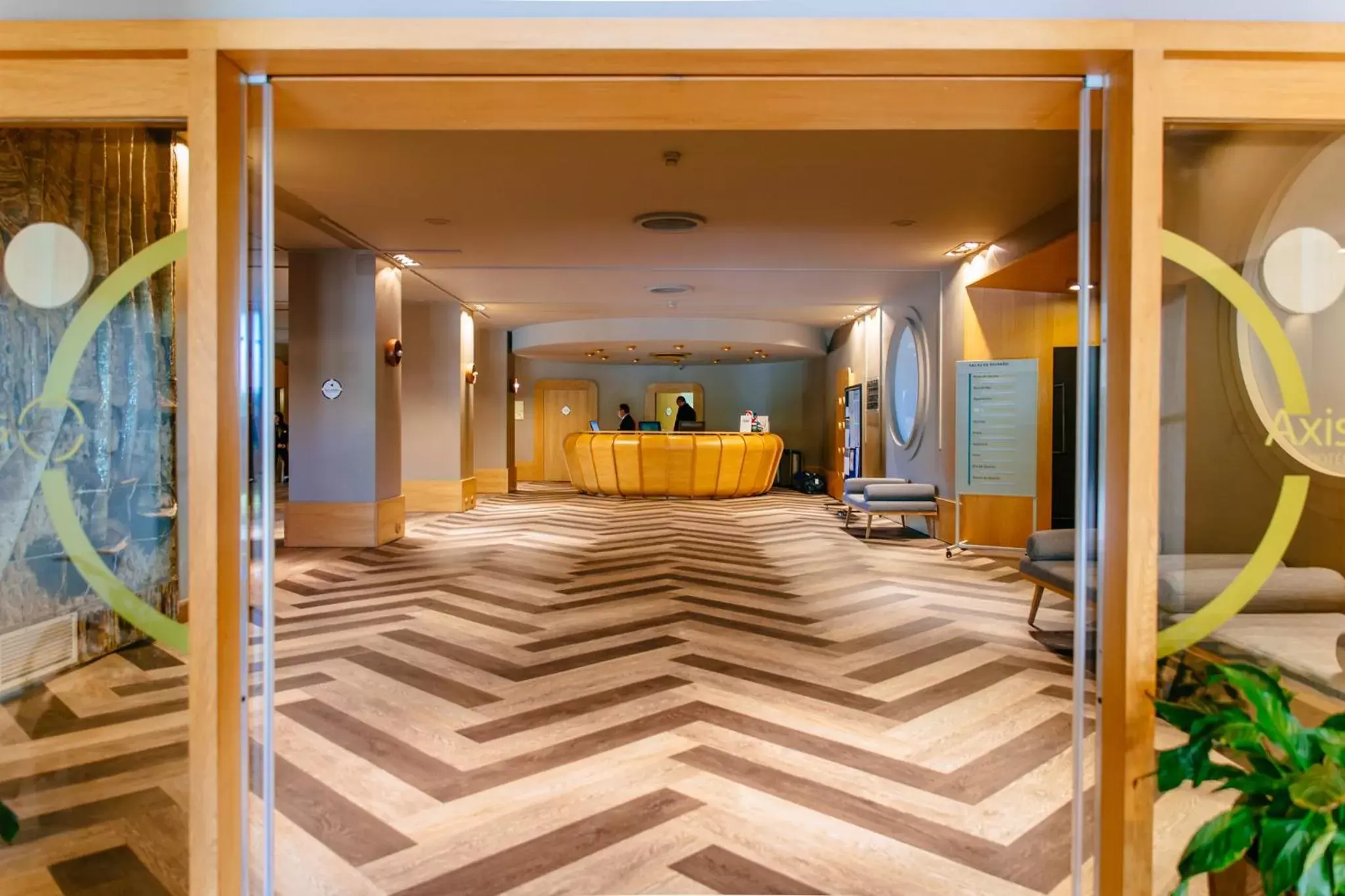 Lobby or reception in Axis Vermar Conference & Beach Hotel