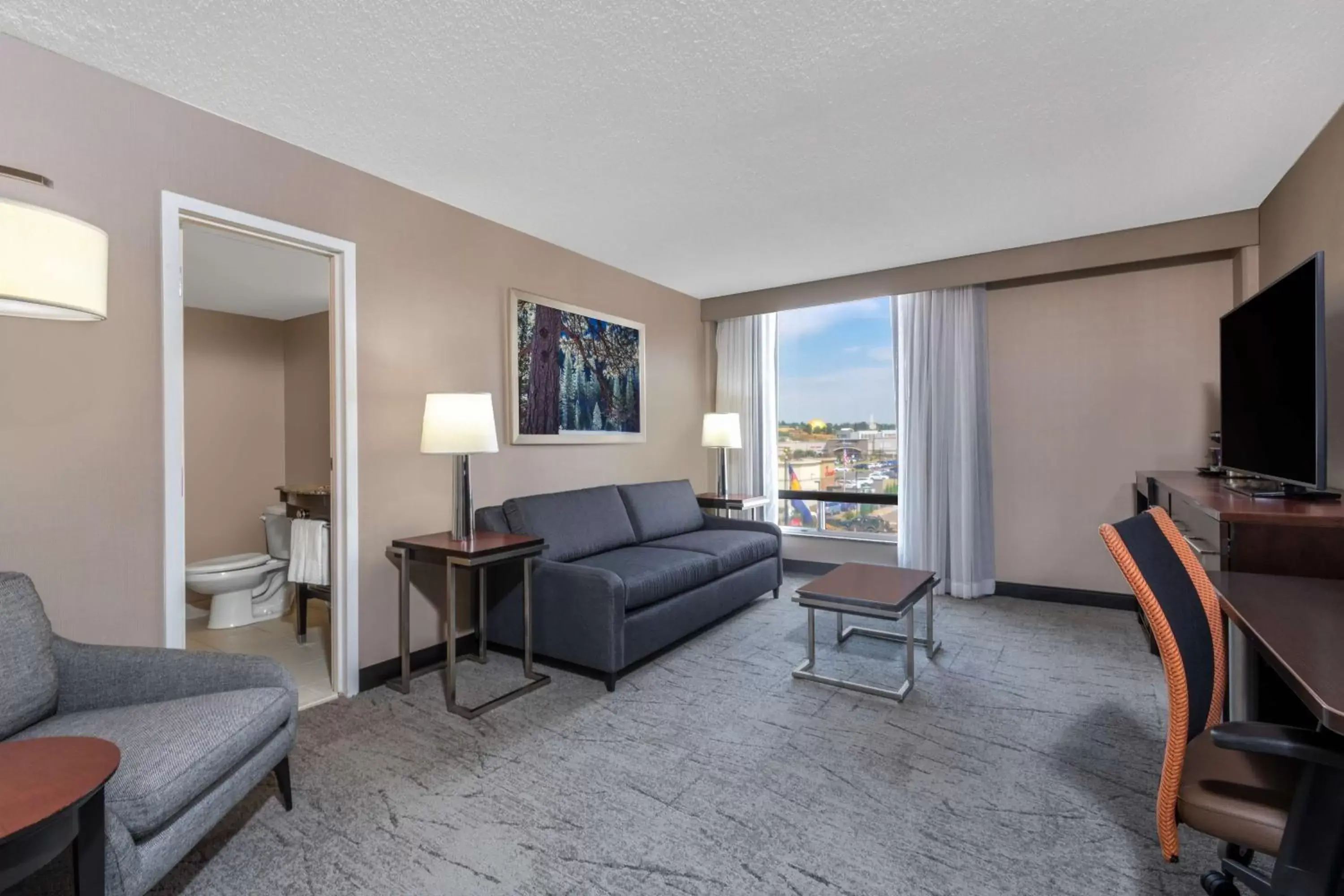 Bedroom in DoubleTree by Hilton Denver Cherry Creek, CO Bedroom in DoubleTree by Hilton Denver Cherry Creek, CO