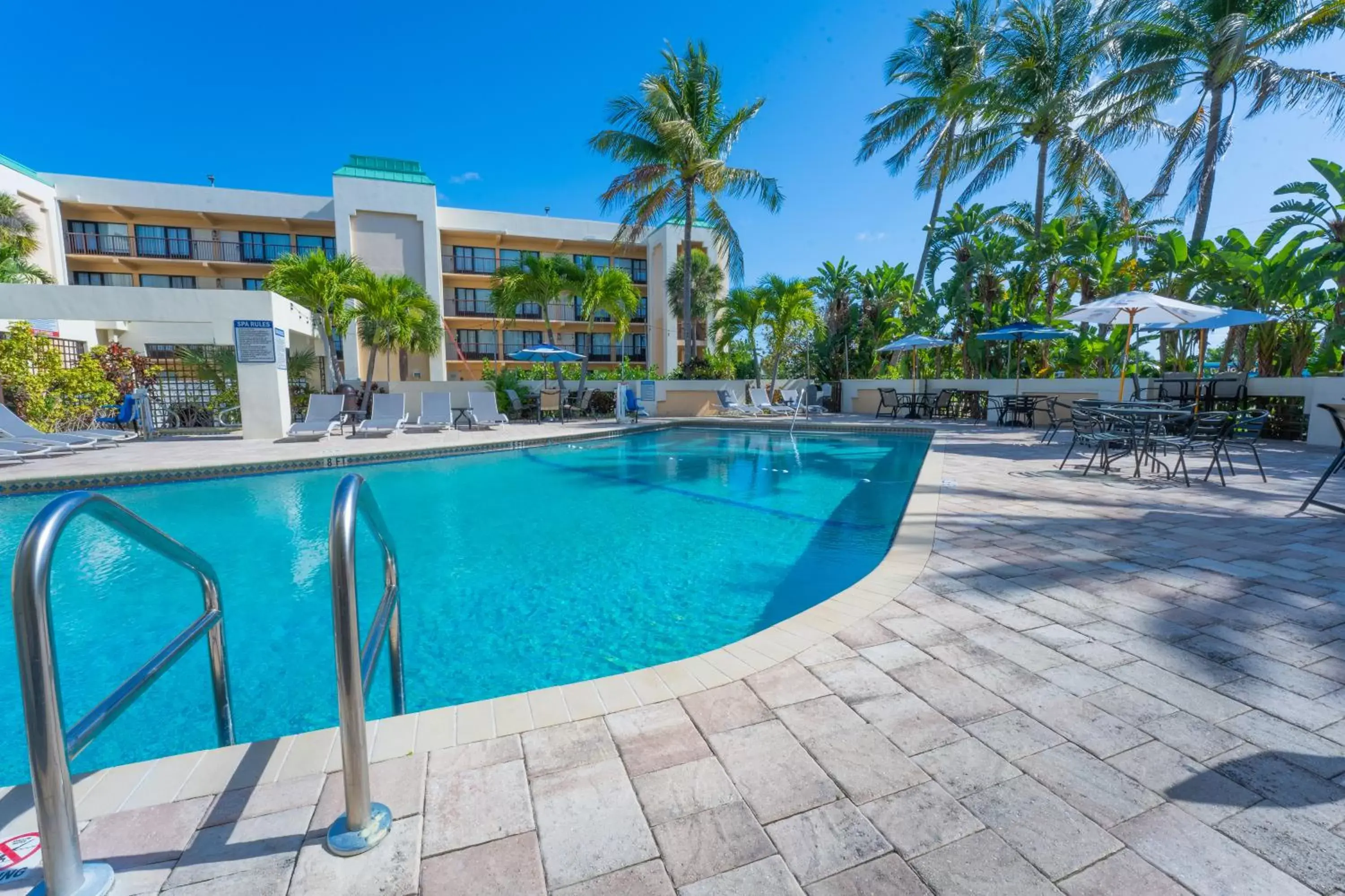 Swimming Pool in Boca Plaza