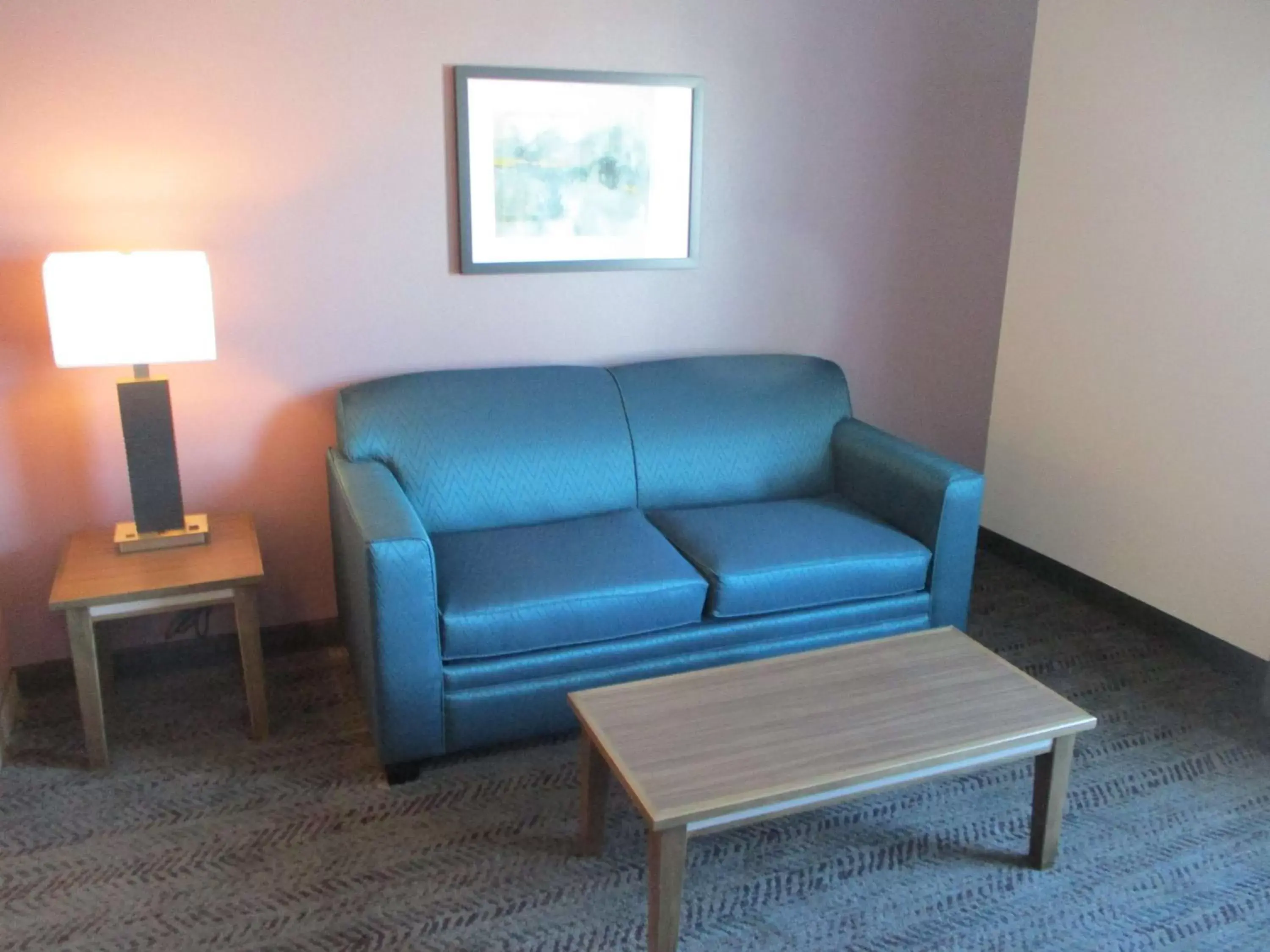 Photo of the whole room, Seating Area in Best Western Plus Rapid City Rushmore