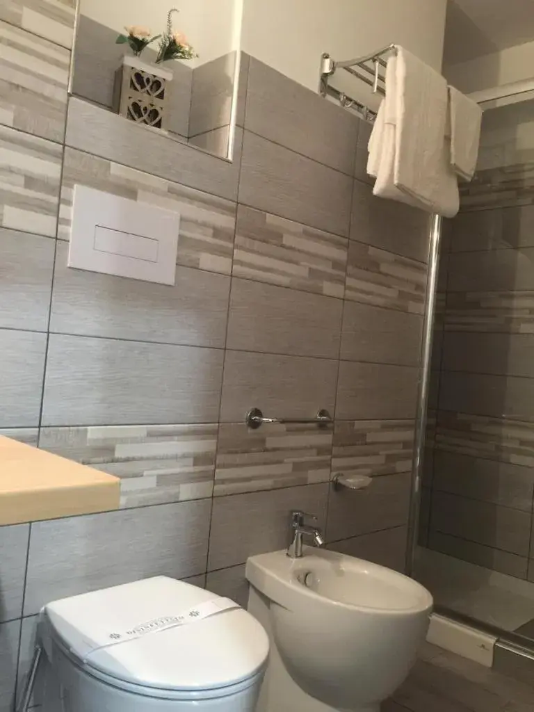 Bathroom in Hotel Palace Gioia Tauro