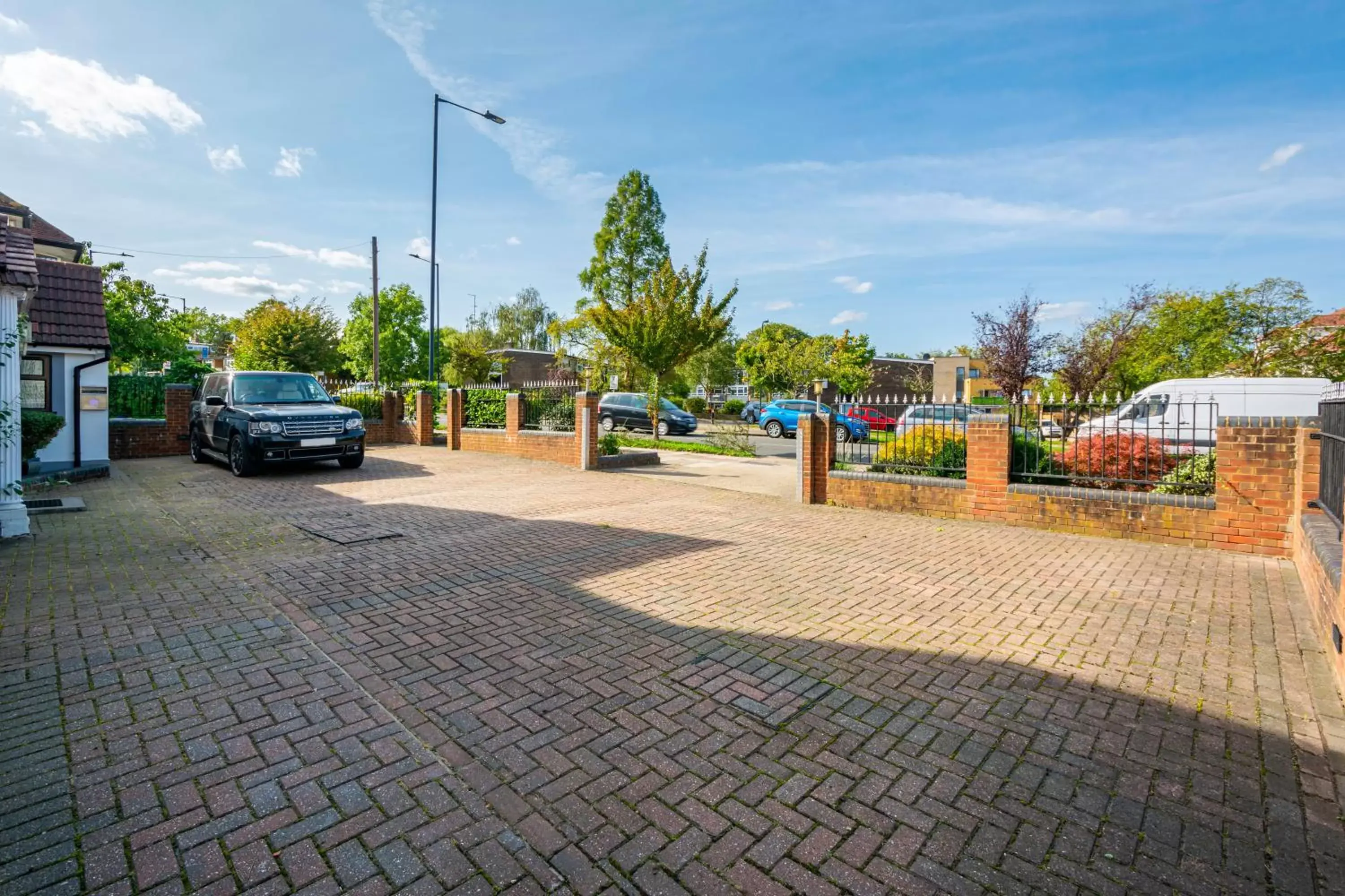 Parking in The Brent Hotel - London - Wembley and Harrow