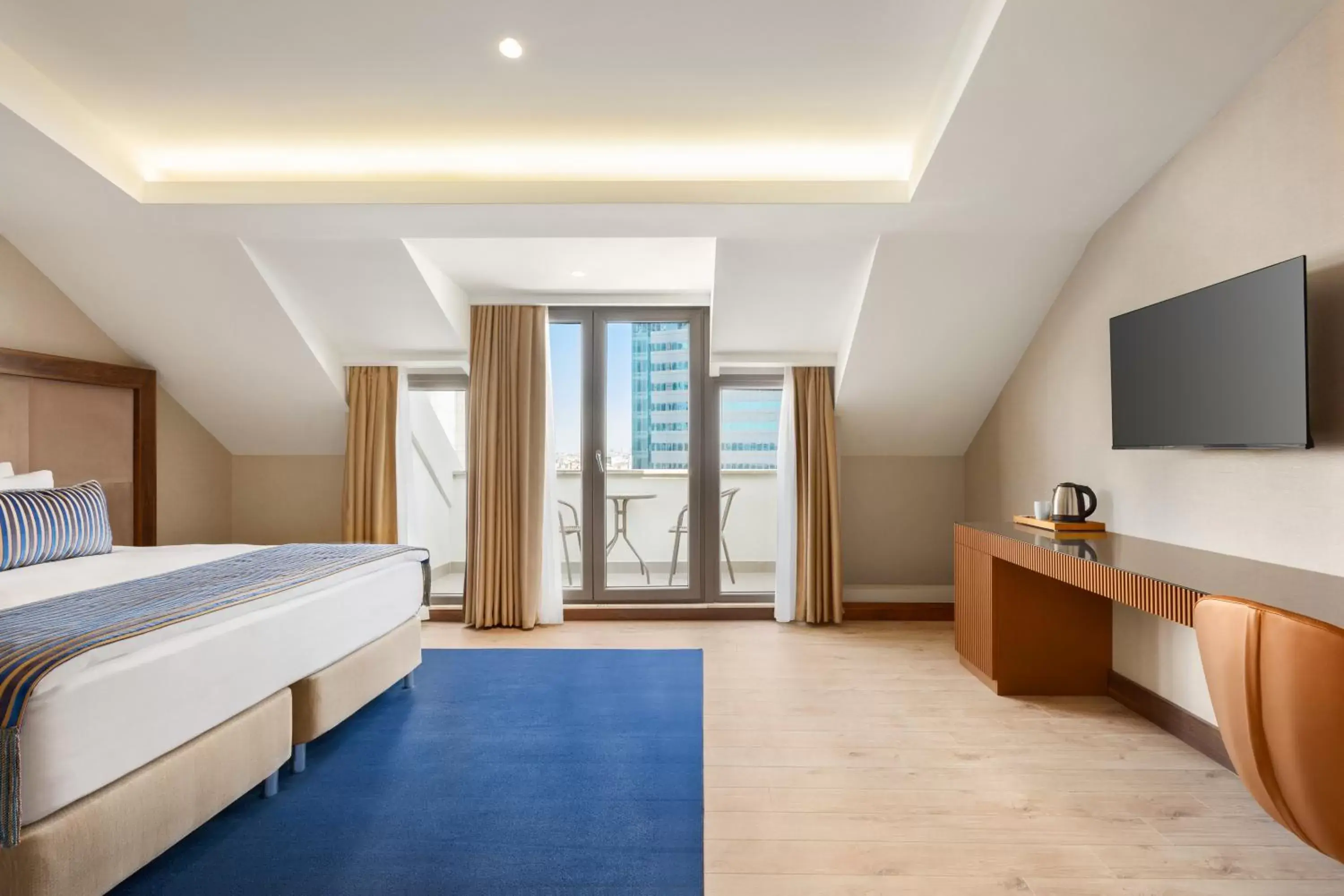 Bed in TRYP By Wyndham Istanbul Sisli Hotel