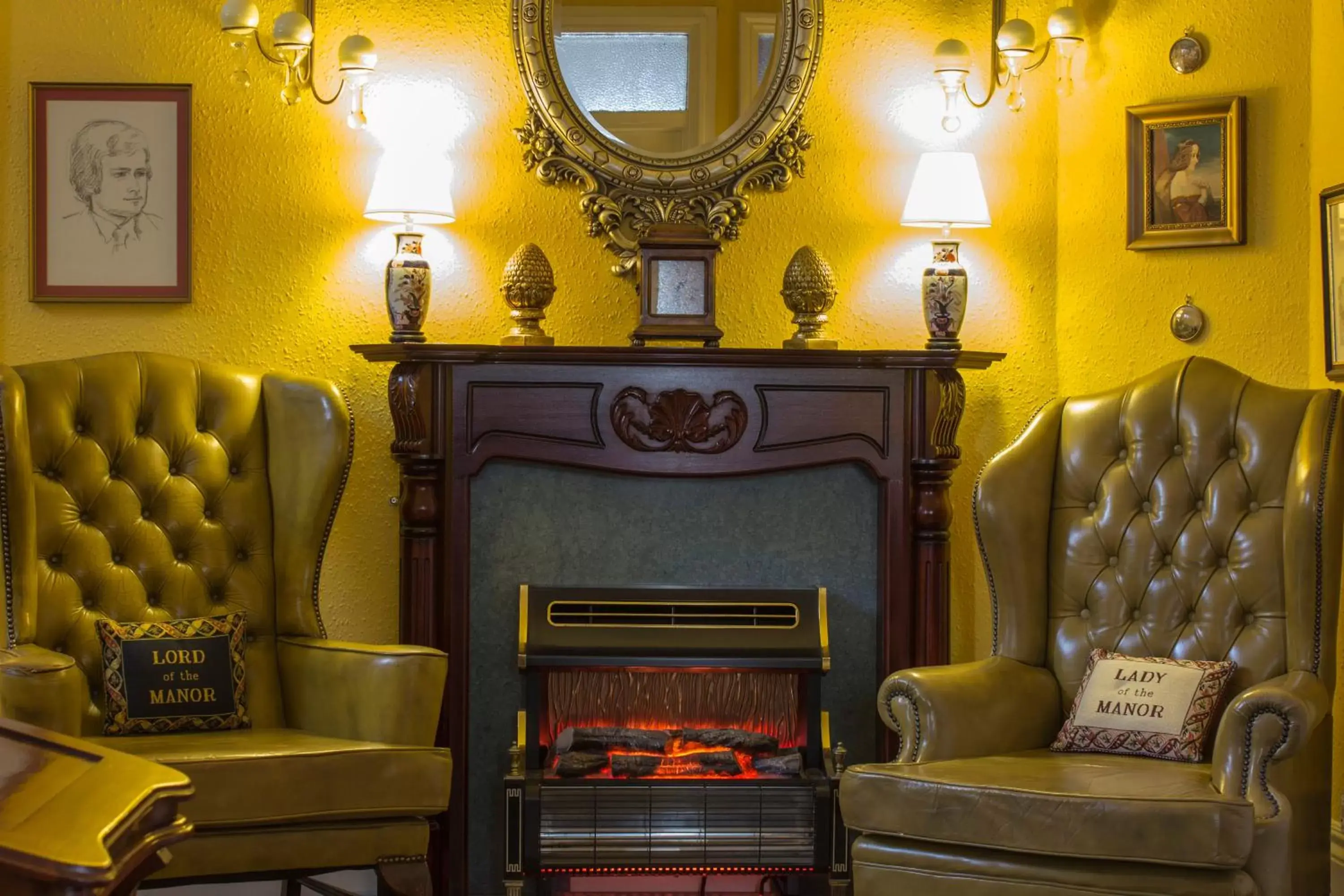 Lobby or reception, Seating Area in Holywell House