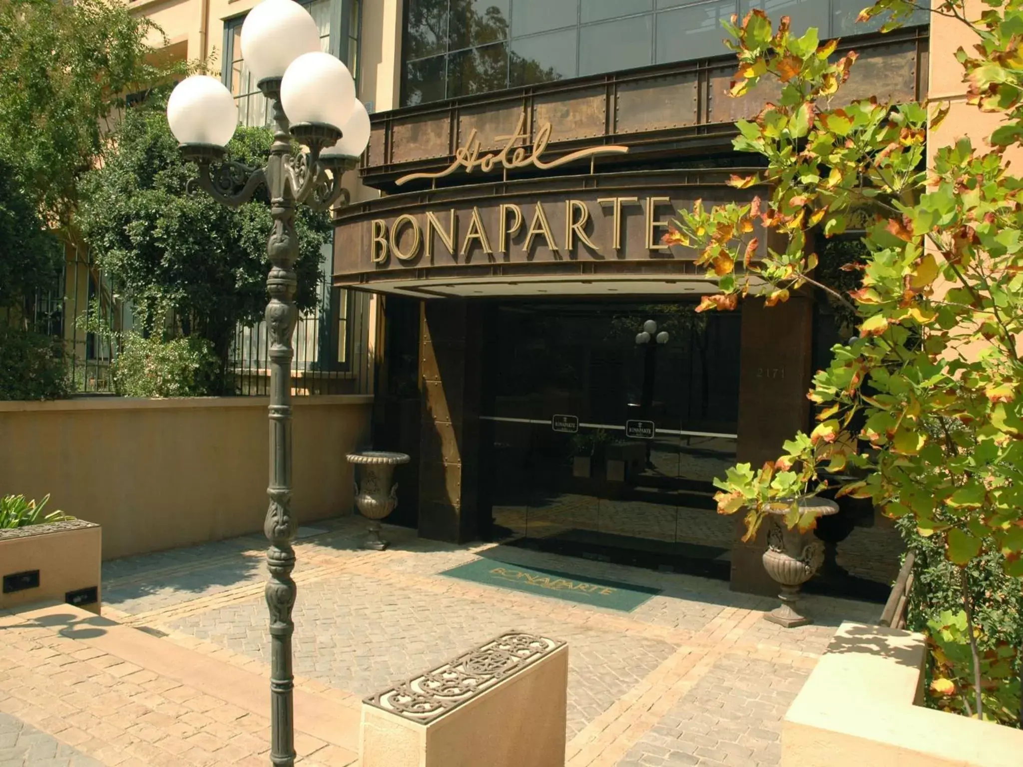 Facade/entrance in Park Plaza Bonaparte Boutique