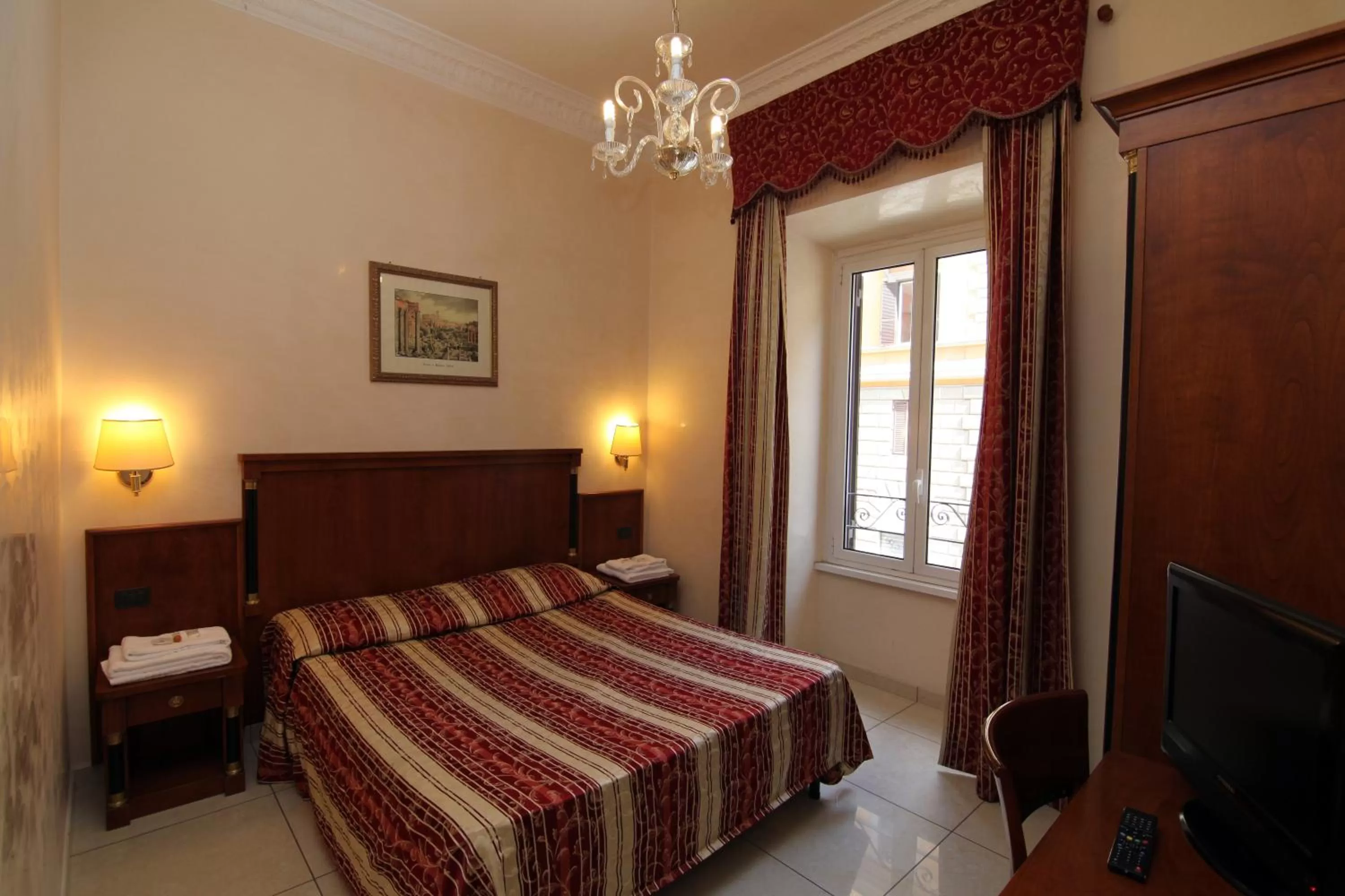 Photo of the whole room, Bed in Hotel Hollywood