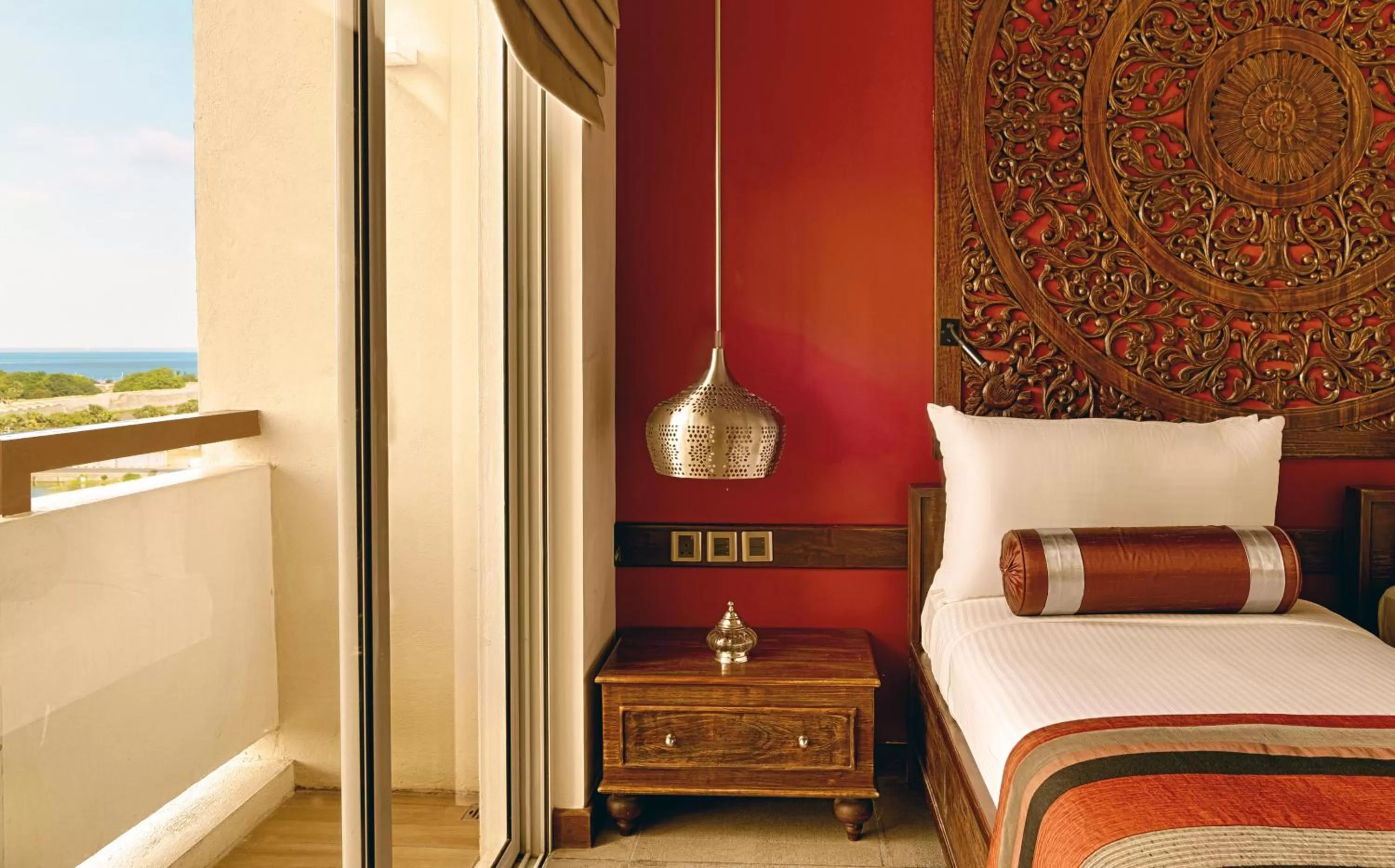 Bed in Jetwing Jaffna