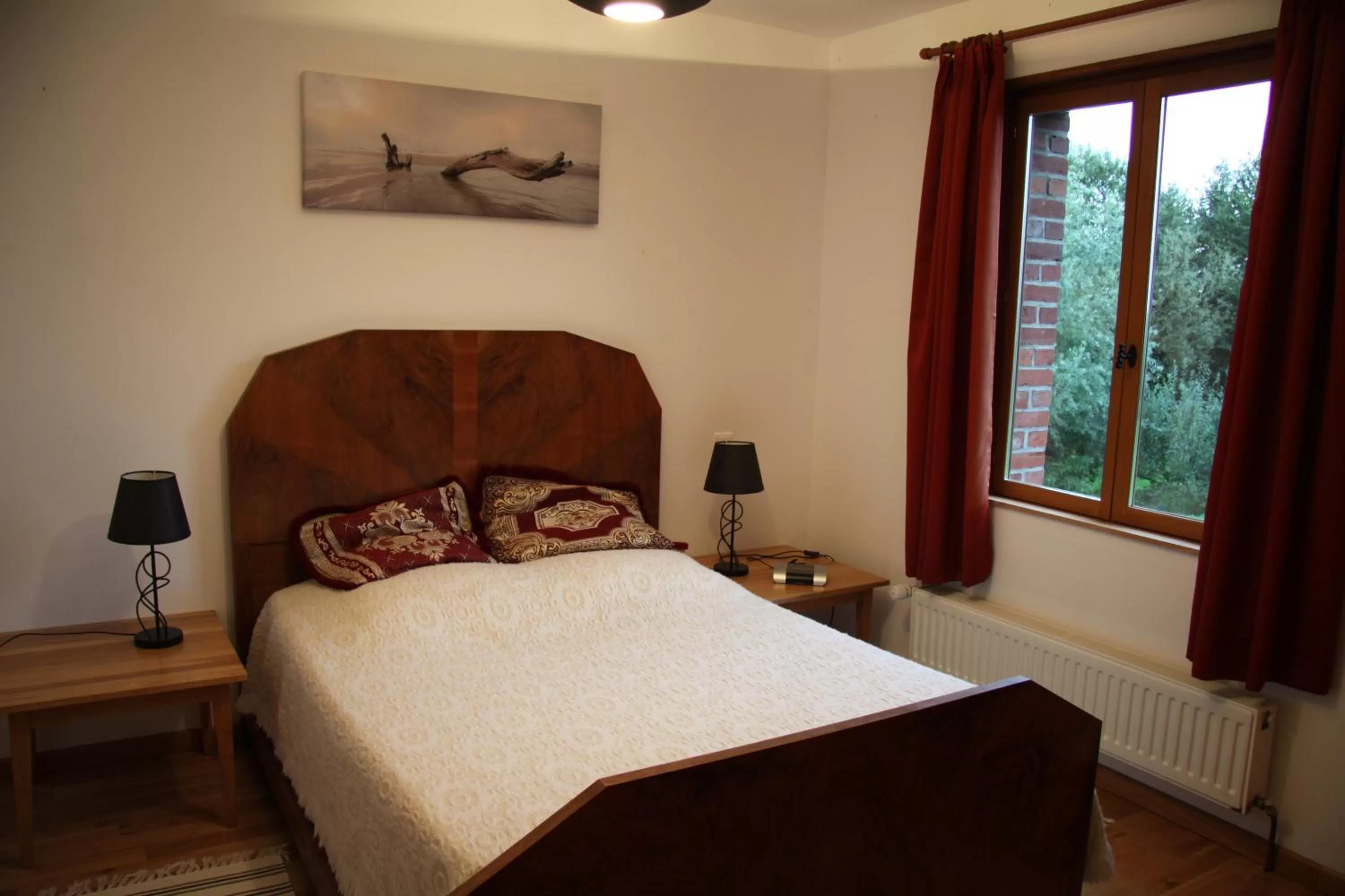 Bed in Hôtel Les Charmilles de Mormal