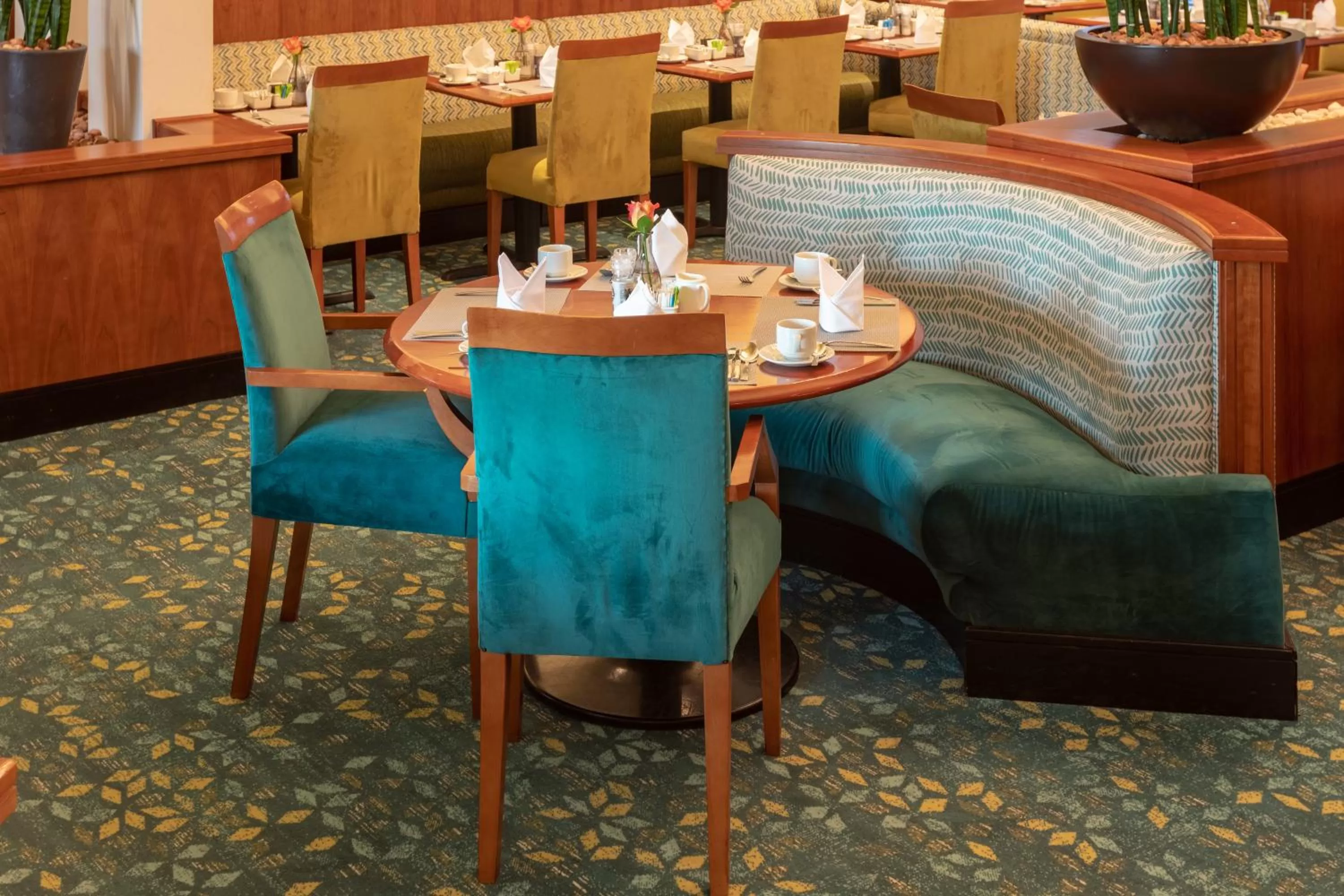 Restaurant/places to eat in City Lodge Hotel Durban