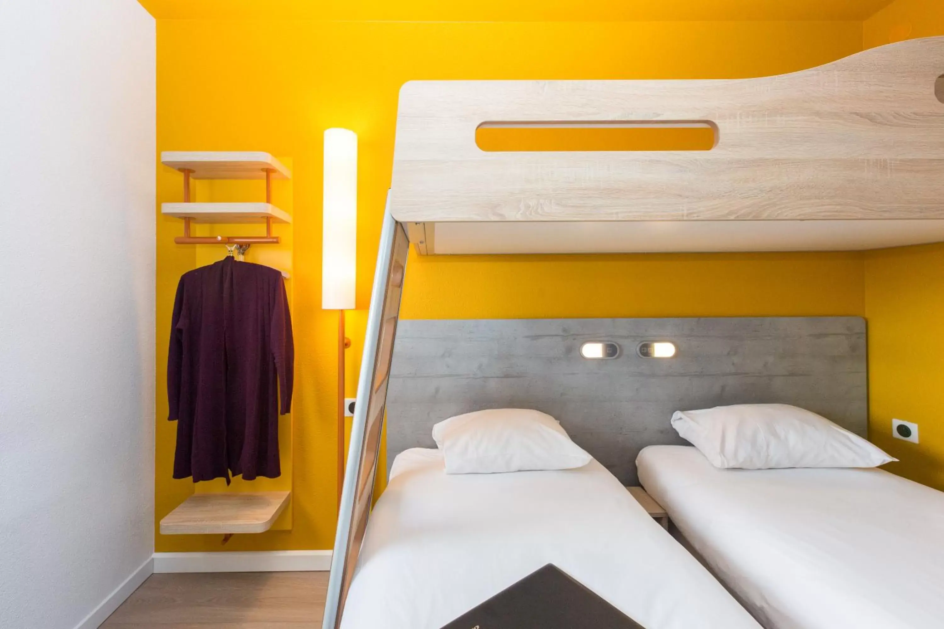 Bedroom, Bunk Bed in Ibis Budget Marmande