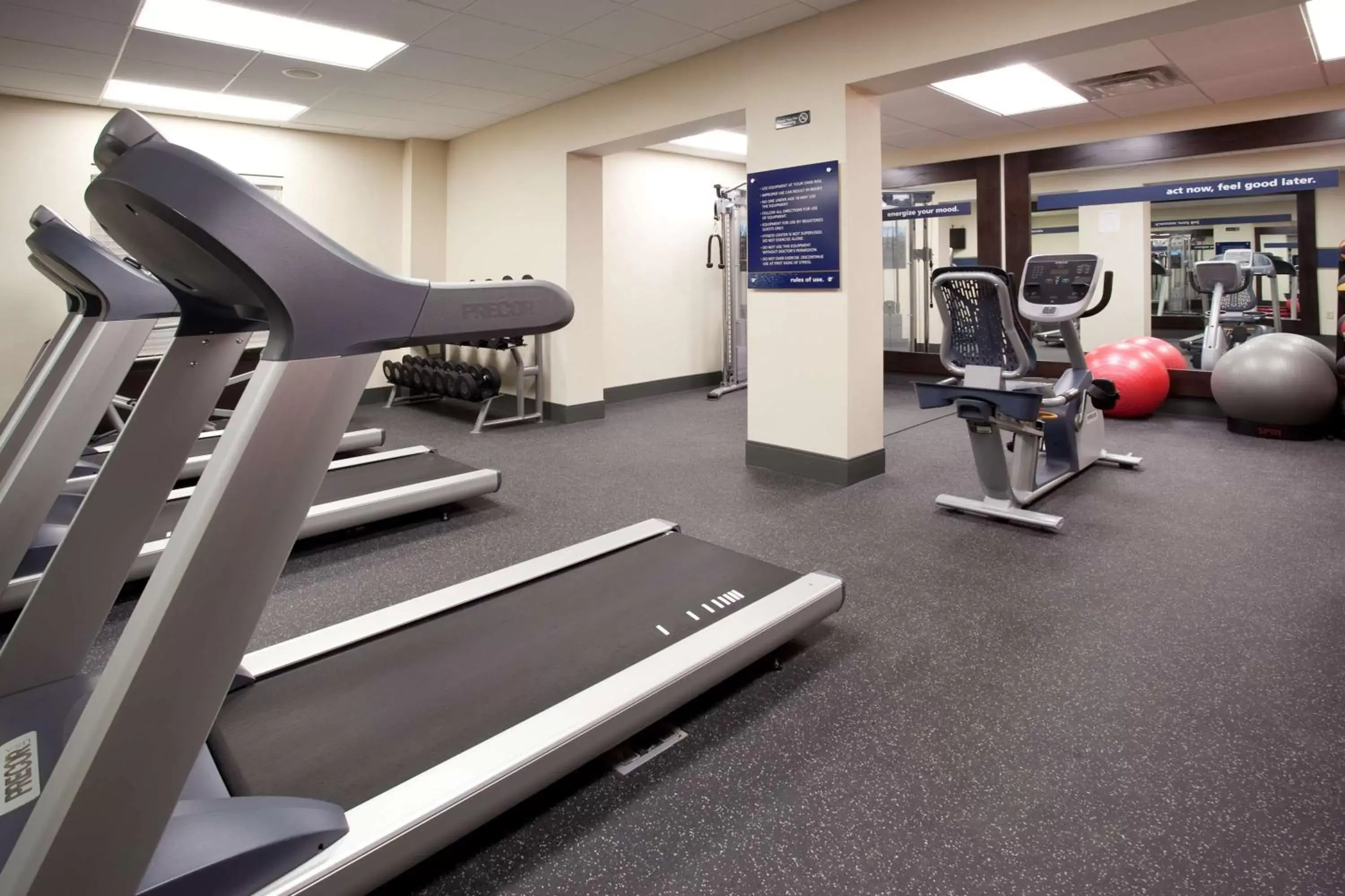 Fitness centre/facilities, Fitness Center/Facilities in Hampton Inn Knoxville-West At Cedar Bluff