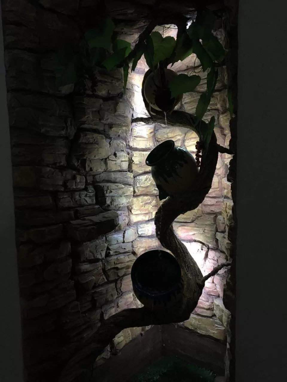 Decorative detail in Old House Hotel