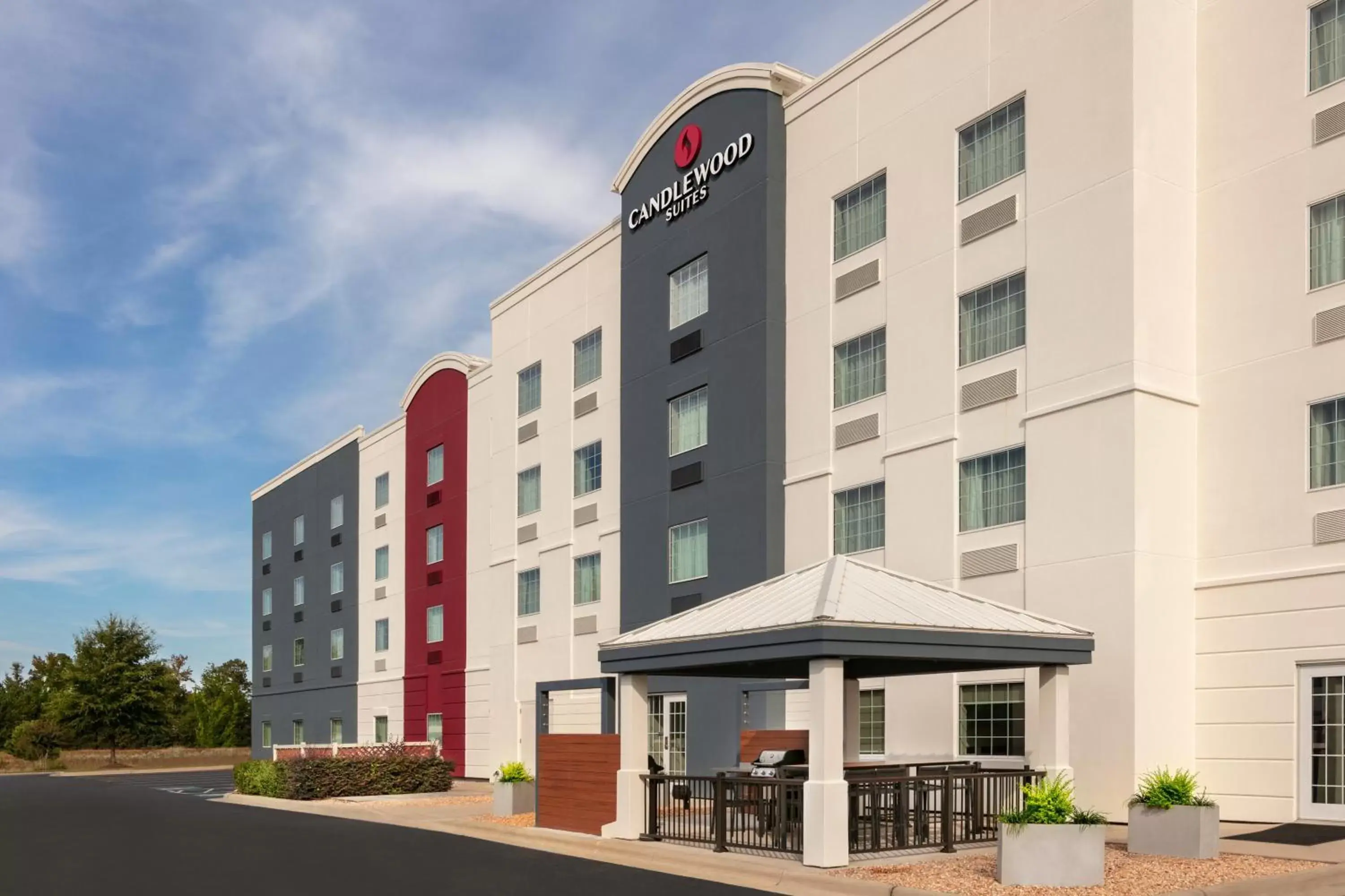 Property Building in Candlewood Suites Fayetteville Fort Bragg, an IHG Hotel