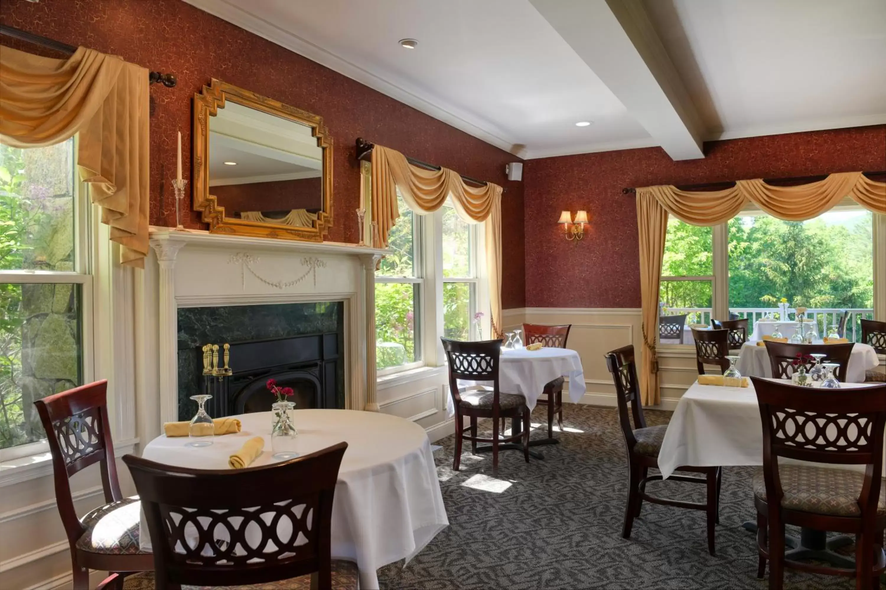 Restaurant/Places to Eat in The Inn at Thorn Hill