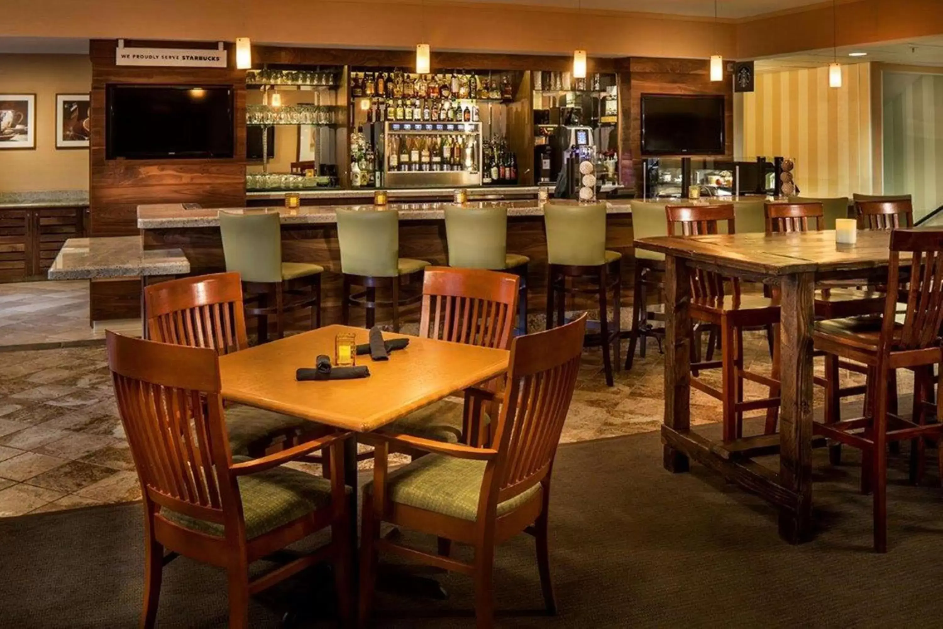 Restaurant/Places to Eat in DoubleTree by Hilton Bend