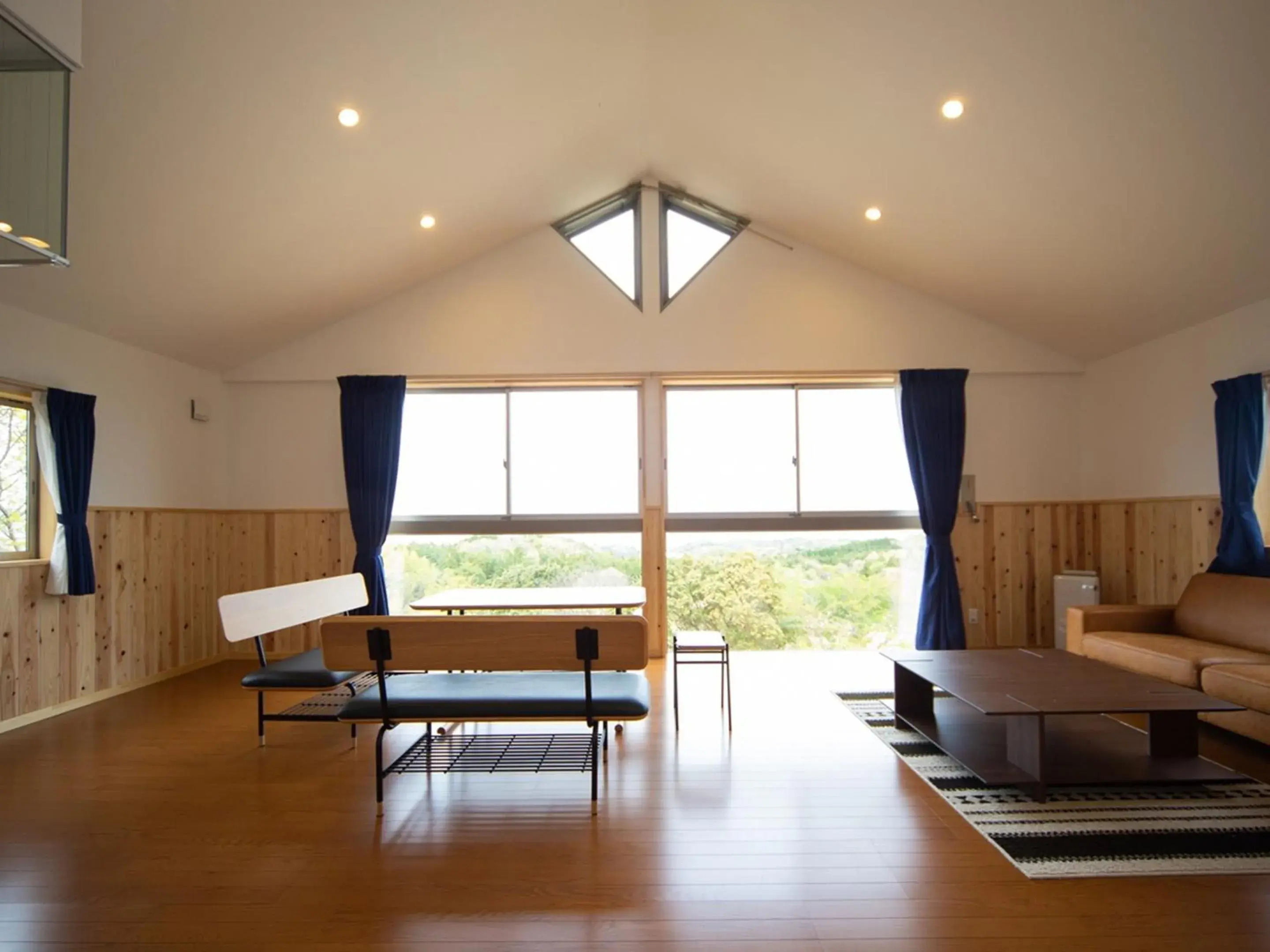 Photo of the whole room, Dining Area in Matsue Forest Park