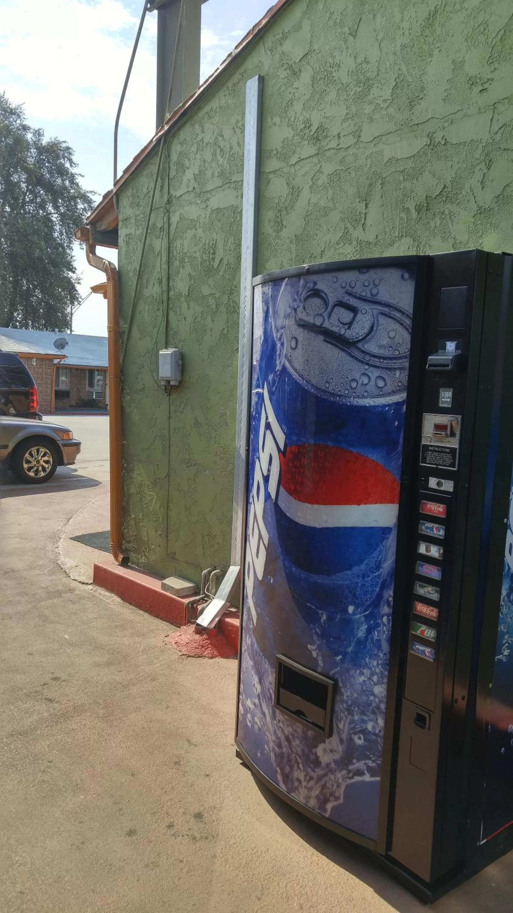 Drinks in Travel Eagle Inn Motel