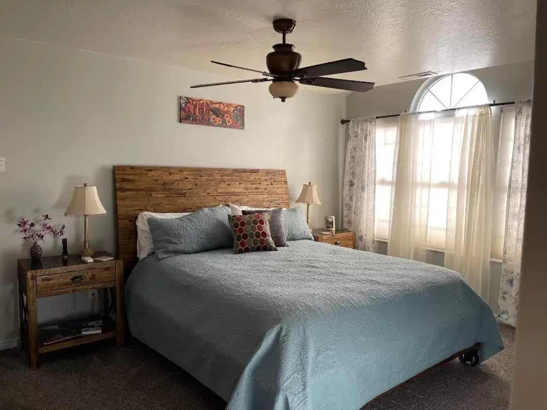 King Room with Garden View in Harvest House Bed and Breakfast King Room with Garden View in Harvest House Bed and Breakfast
