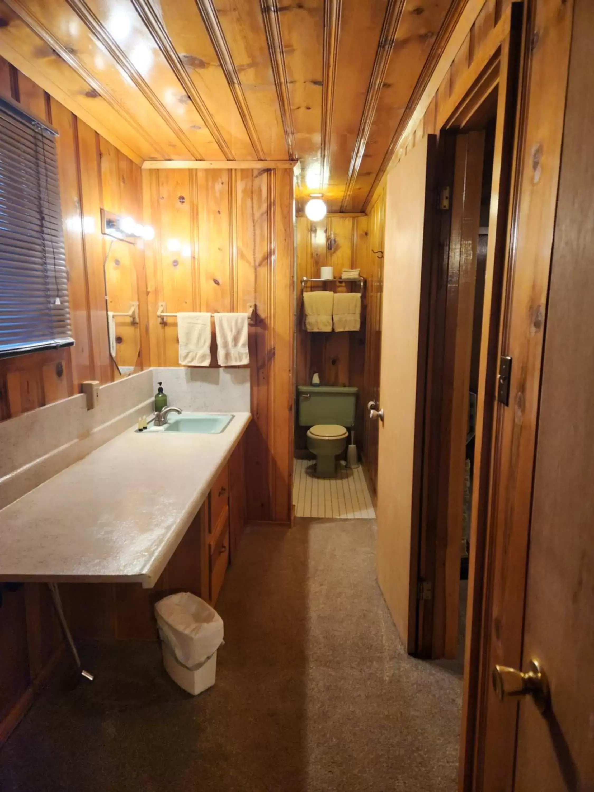 Bathroom in Eagle Nest Fly Shack & Lodge