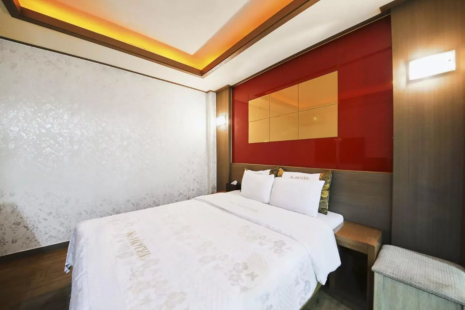 Bed in K2 Motel Bed in K2 Motel