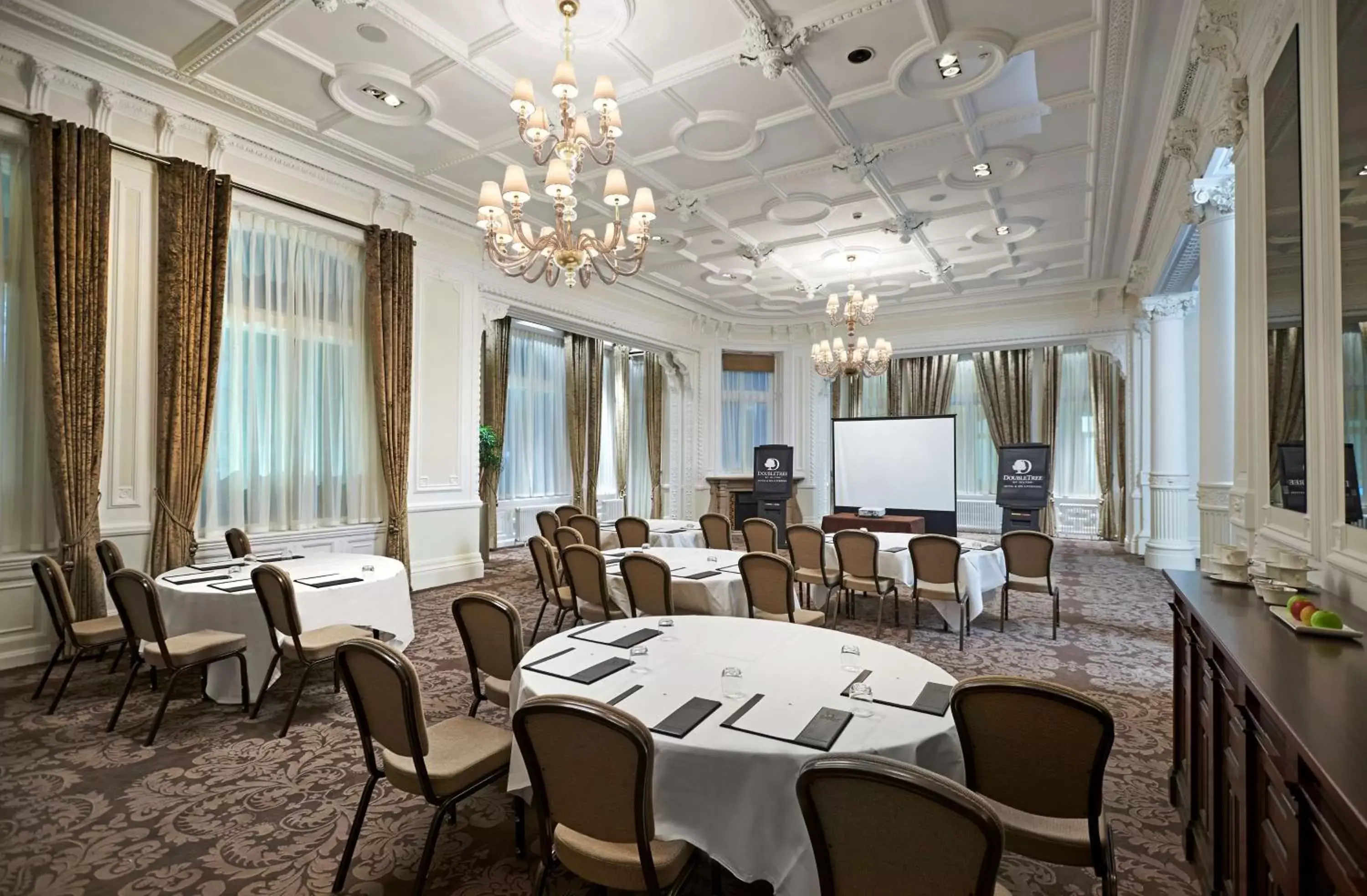 Meeting/conference room, Restaurant/Places to Eat in DoubleTree by Hilton Hotel & Spa Liverpool
