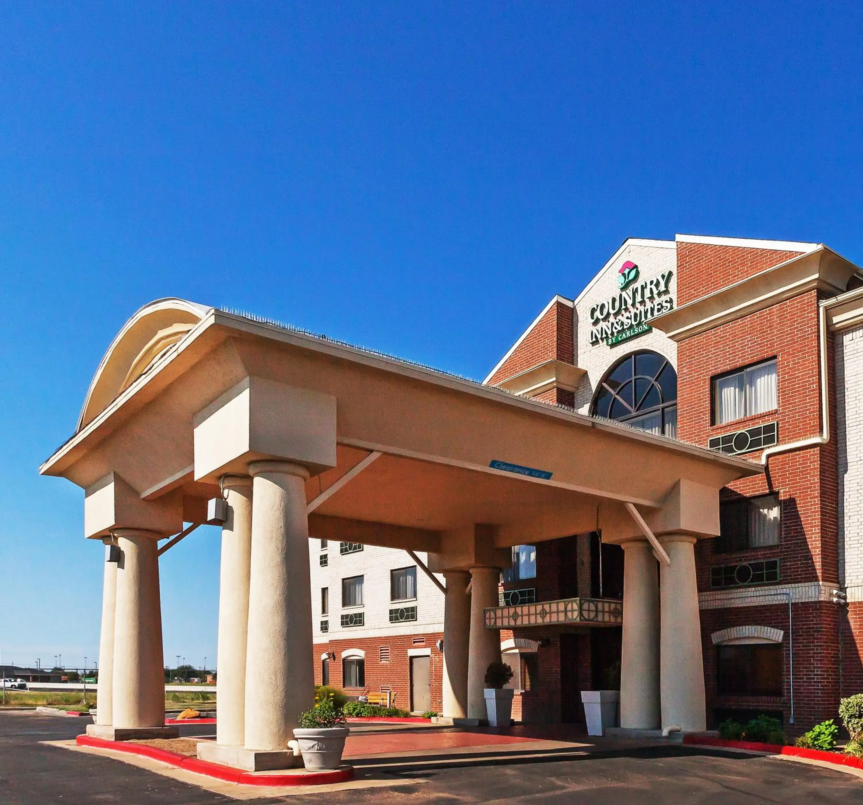 Facade/entrance, Property Building in Country Inn & Suites by Radisson, Lubbock, TX