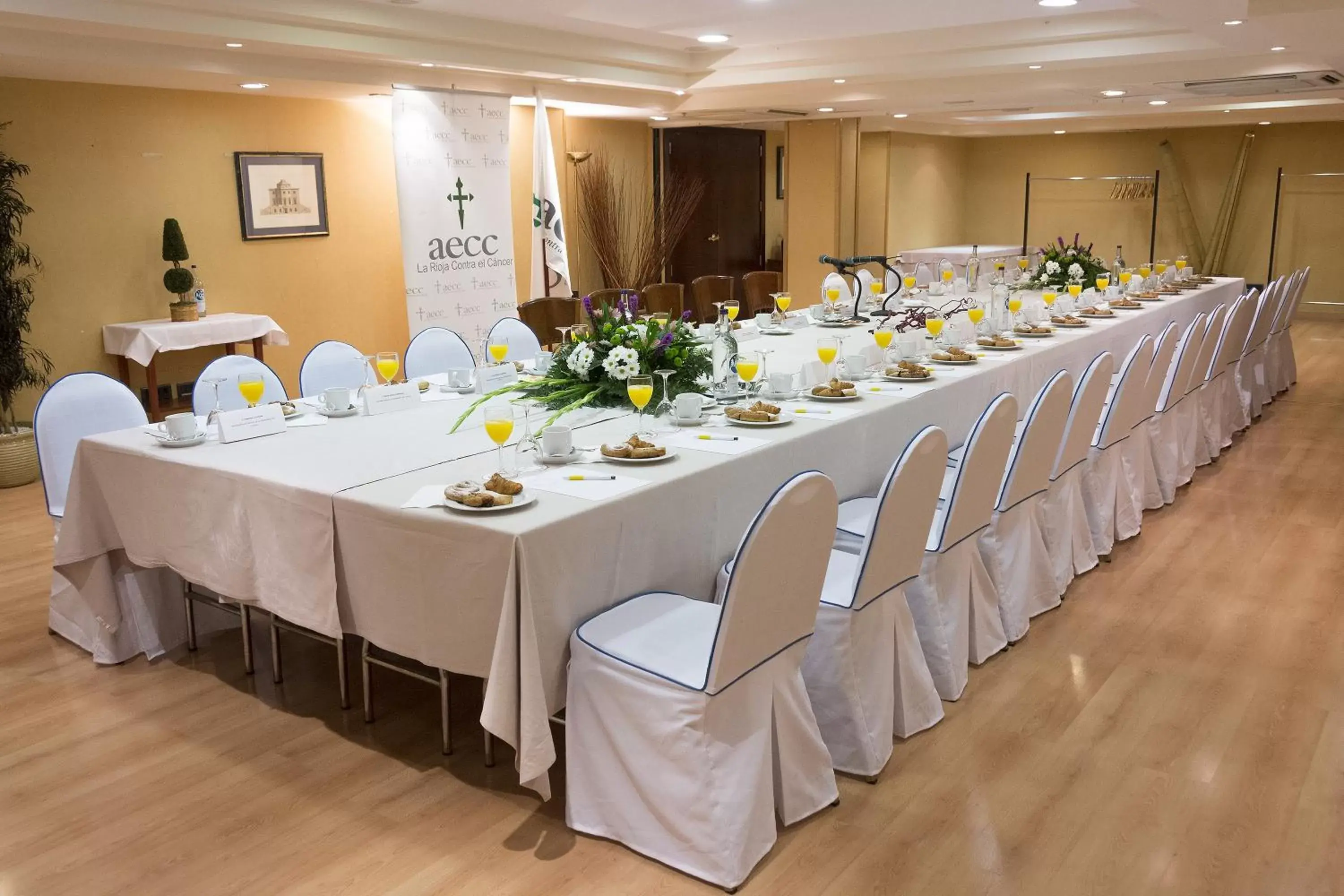 Food and drinks, Banquet Facilities in Hotel Gran Via