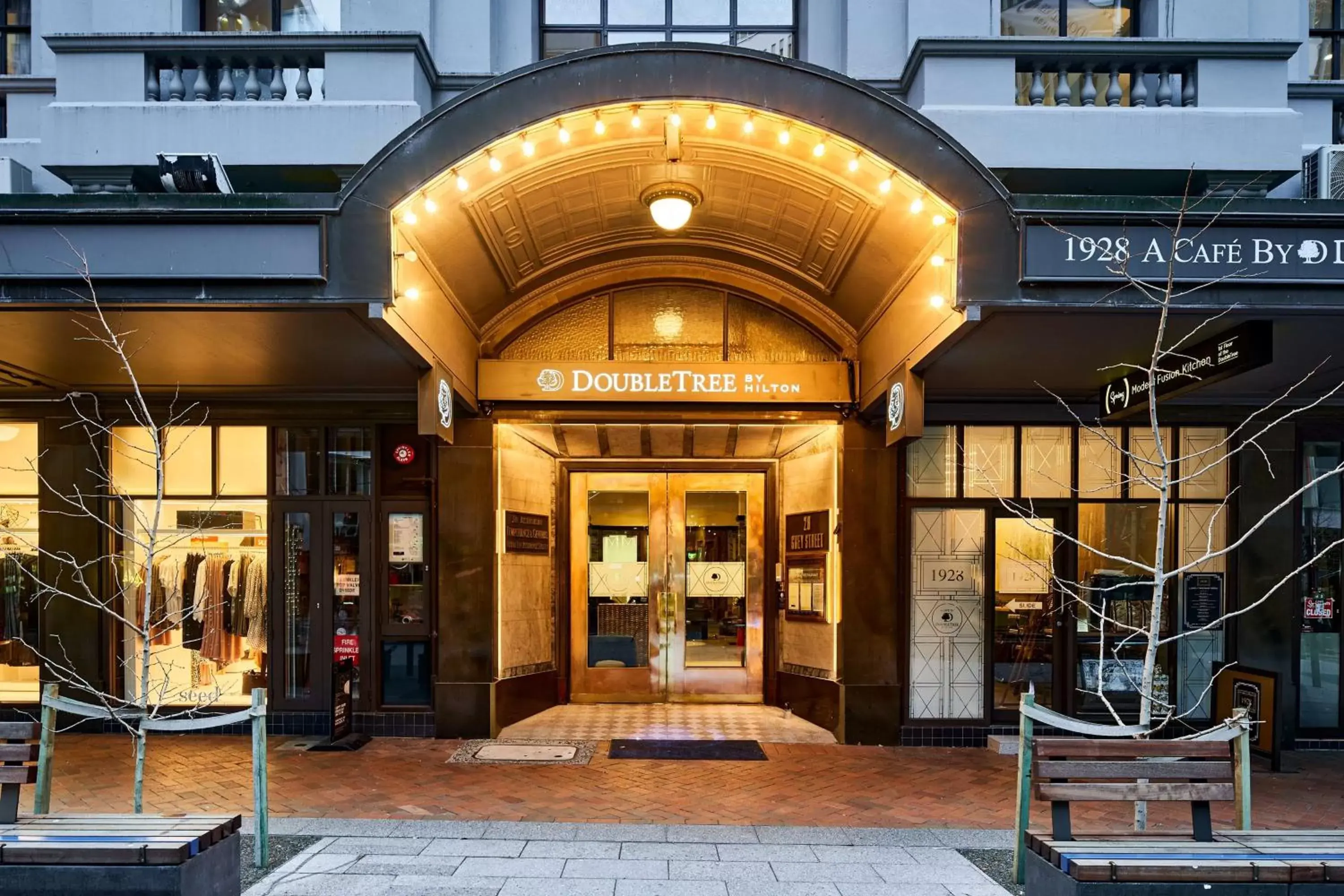 Property building in Doubletree By Hilton Wellington Property building in Doubletree By Hilton Wellington