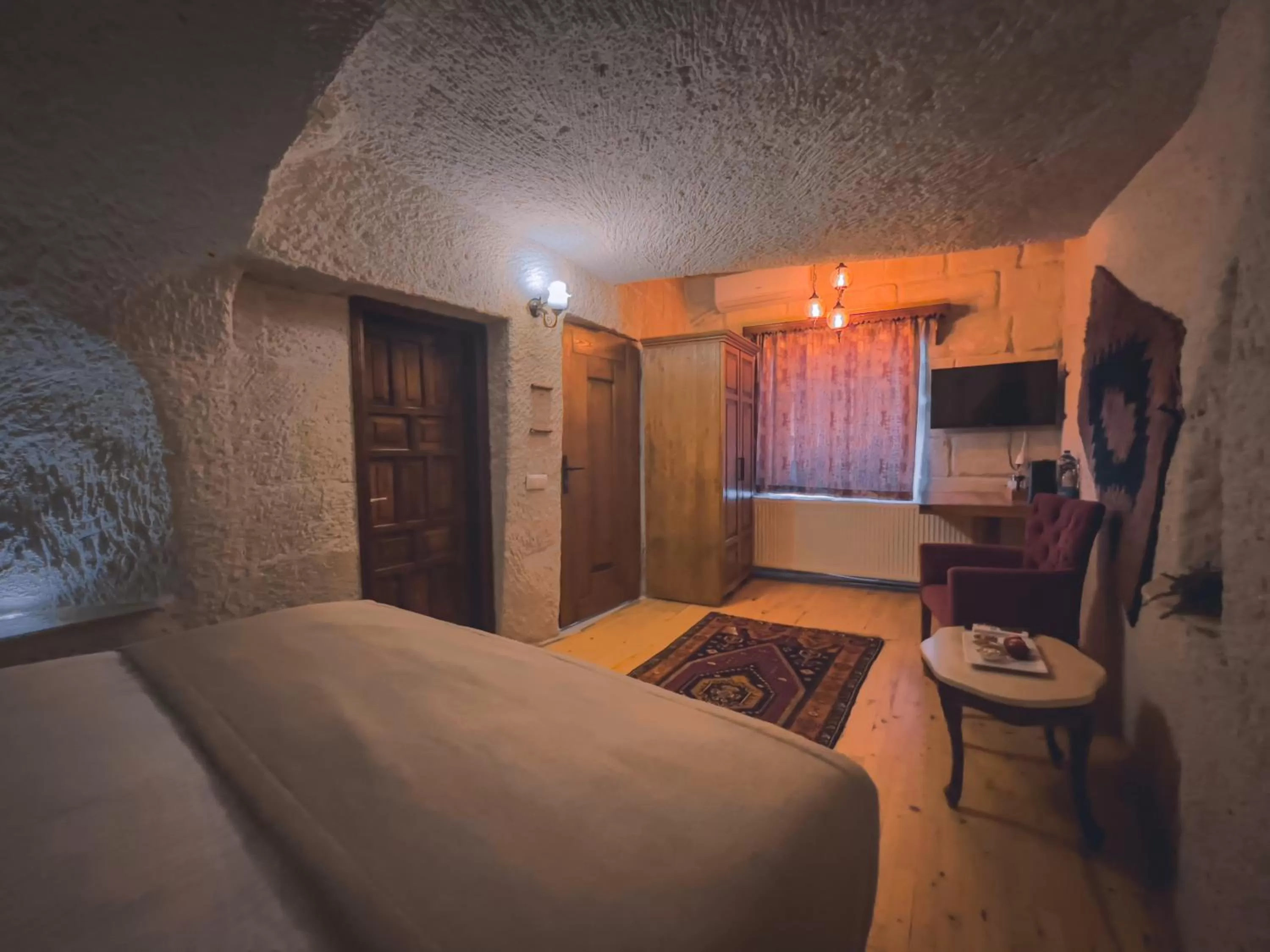 View (from property/room), Bed in Local Cave House