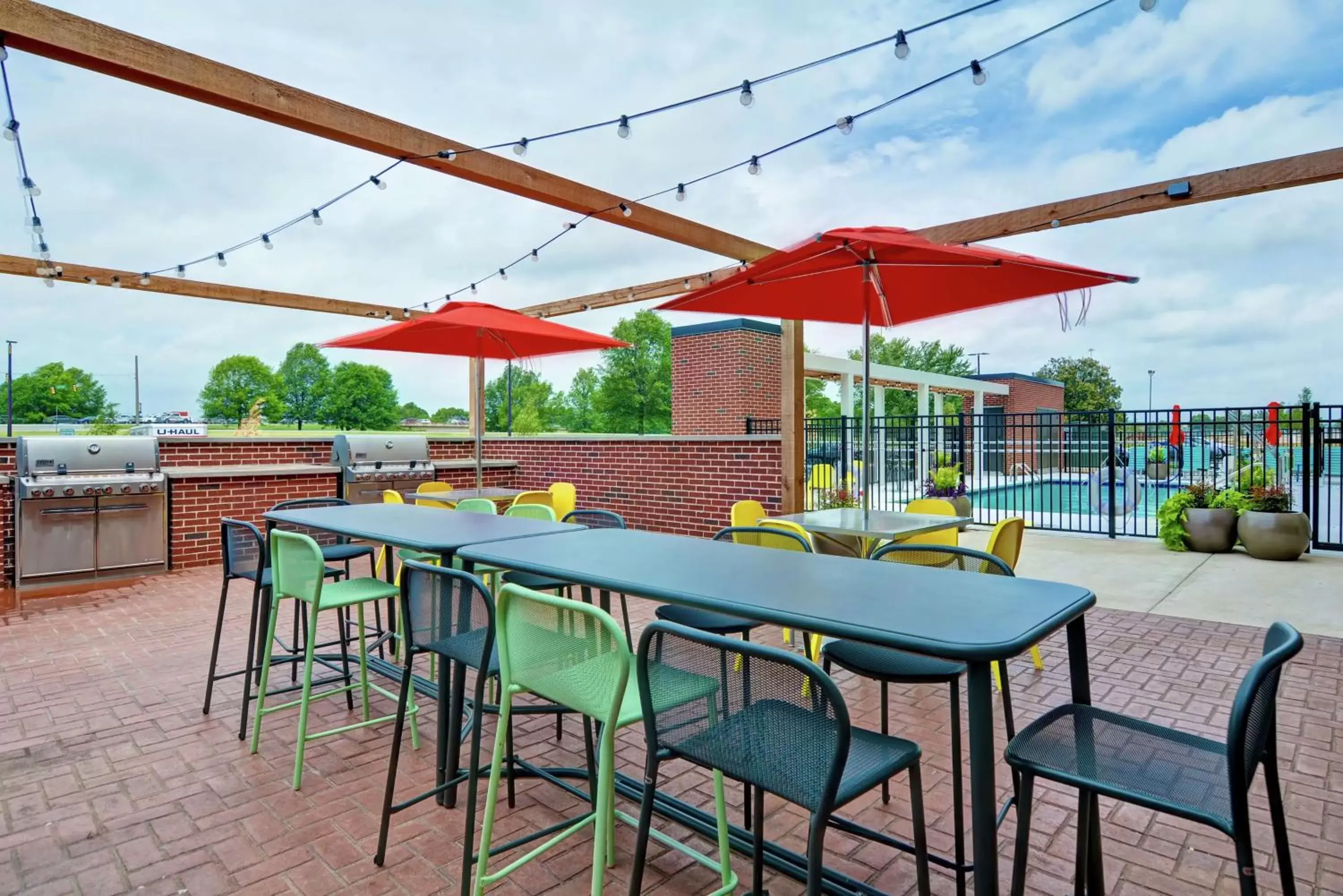Patio, Restaurant/Places to Eat in Home2 Suites By Hilton Madison Huntsville Airport