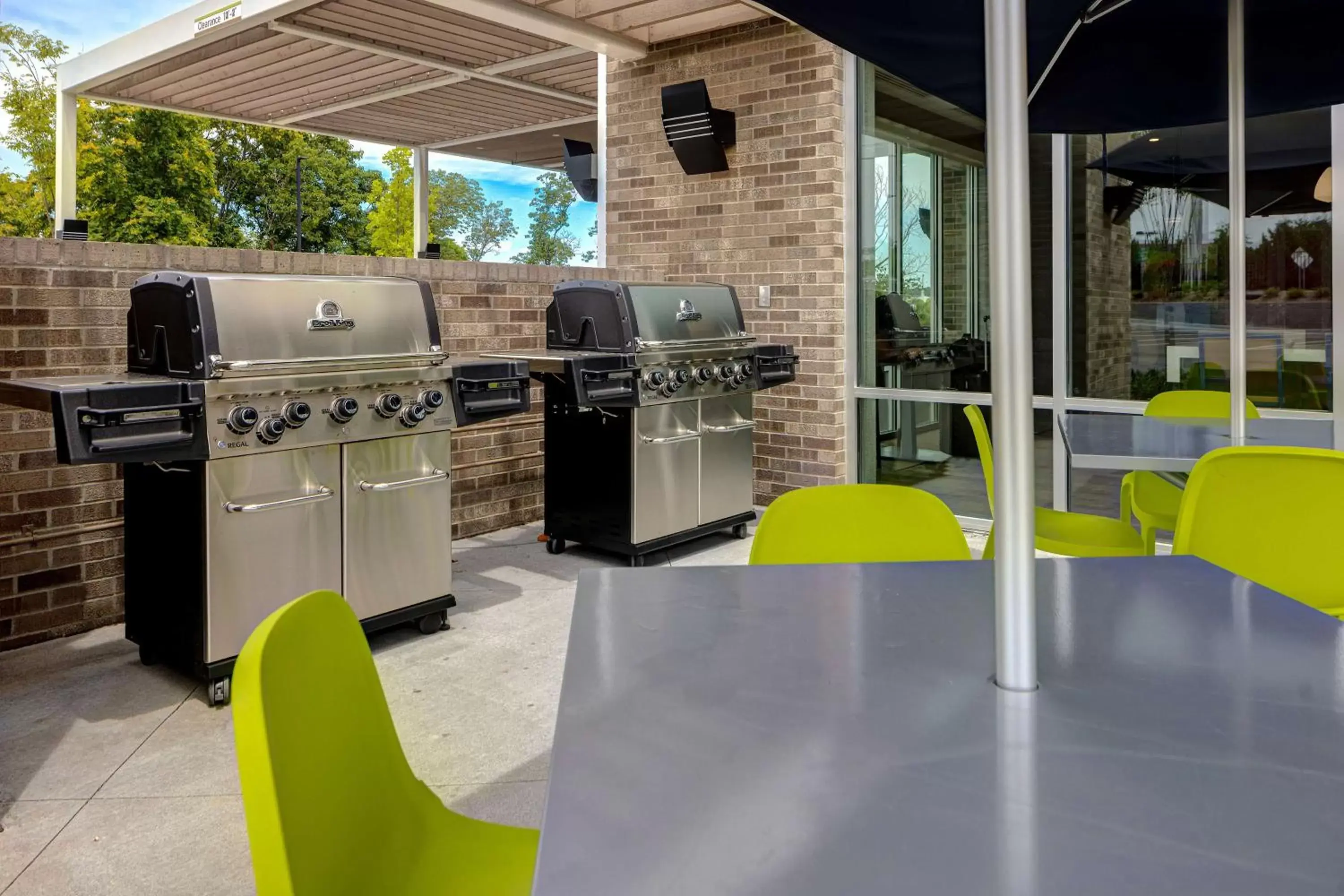 Property building, BBQ Facilities in Home2 Suites By Hilton Nashville Downtown-Metrocenter