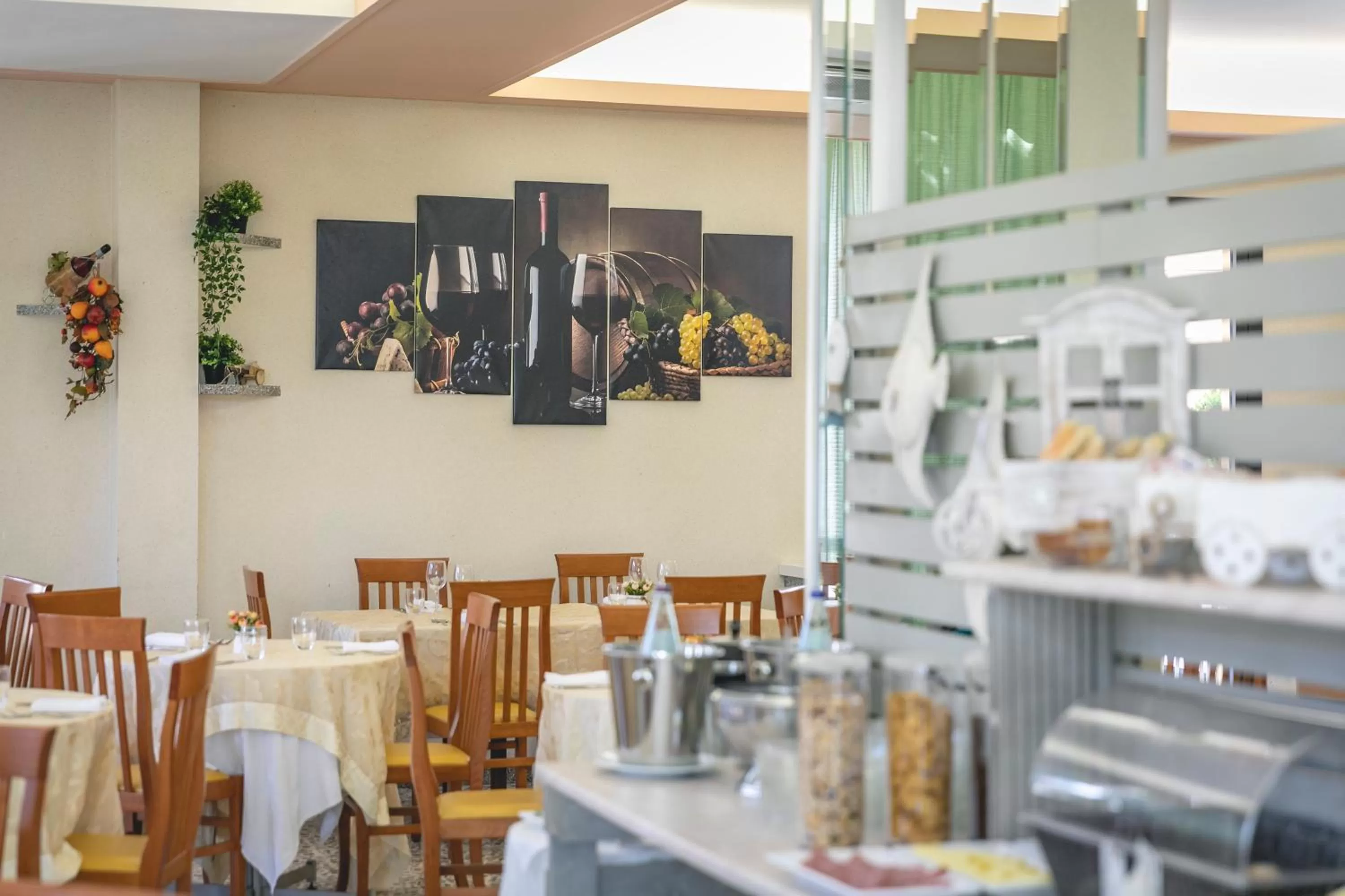 Restaurant/places to eat in Hotel del Falco