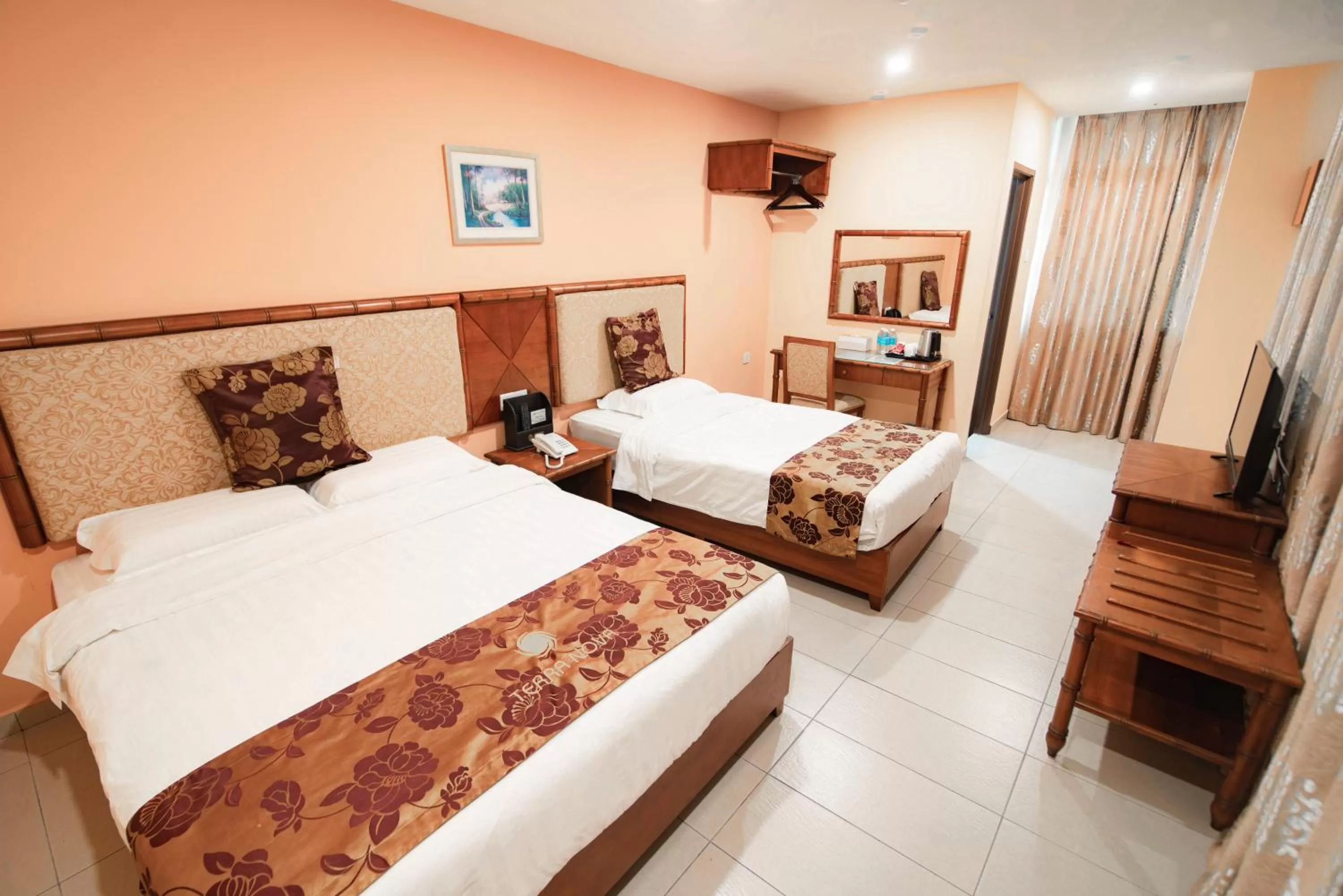 Bedroom, Bed in Terra Nova Hotel