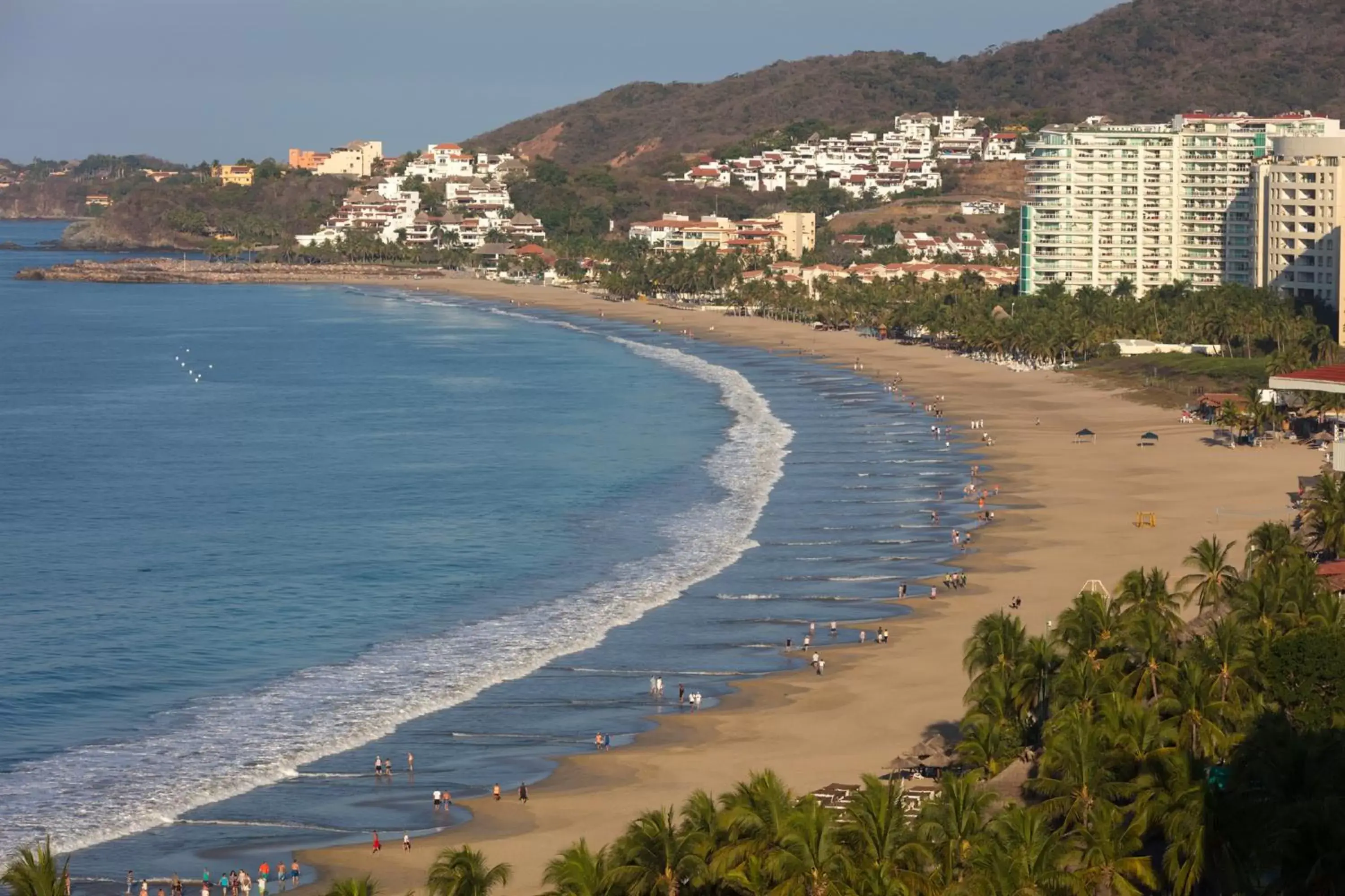 Beach in Holiday Inn Resort Ixtapa All-Inclusive, an IHG Hotel