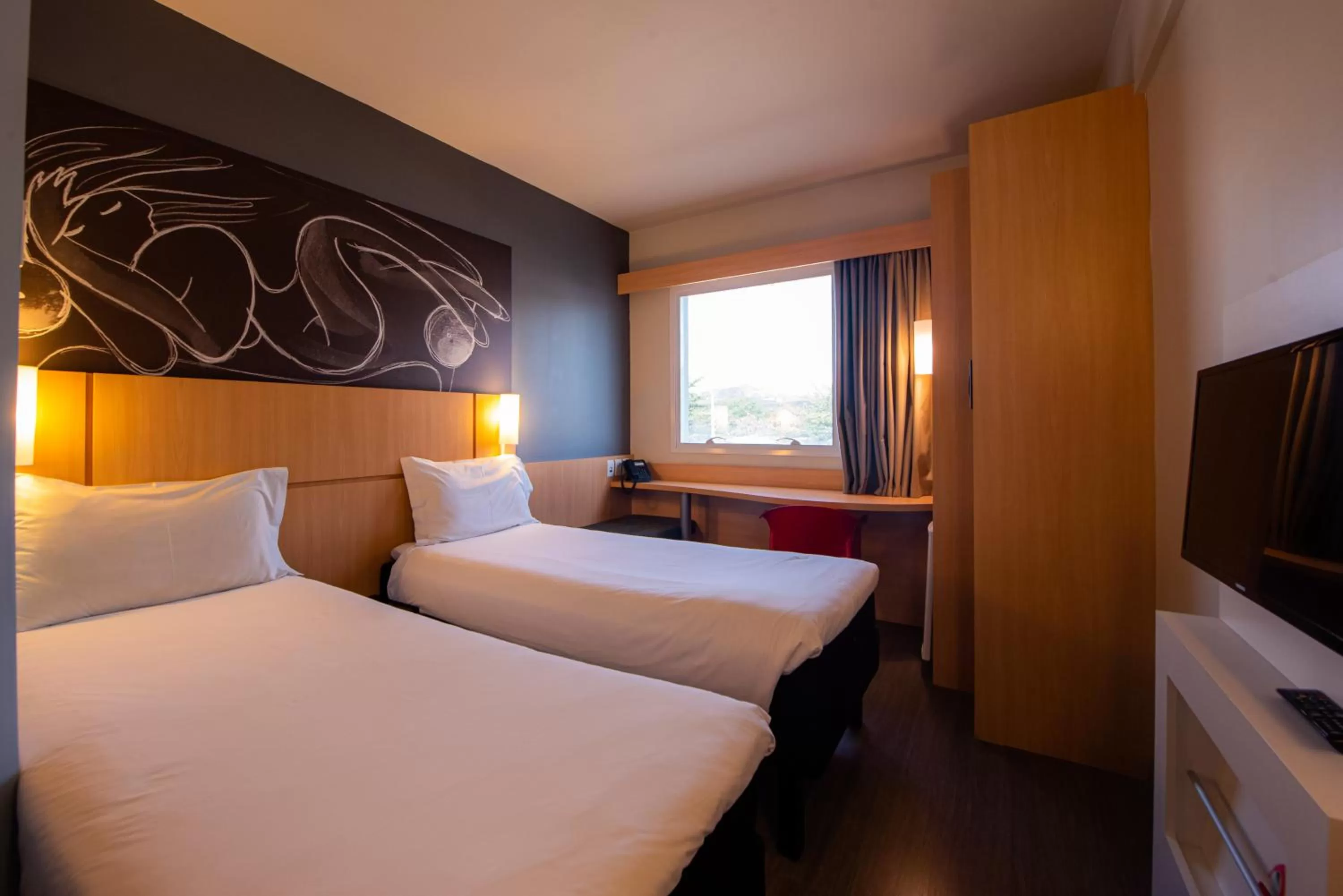 Property building, Bed in Ibis Guaratingueta Aparecida - Circuito da Fé